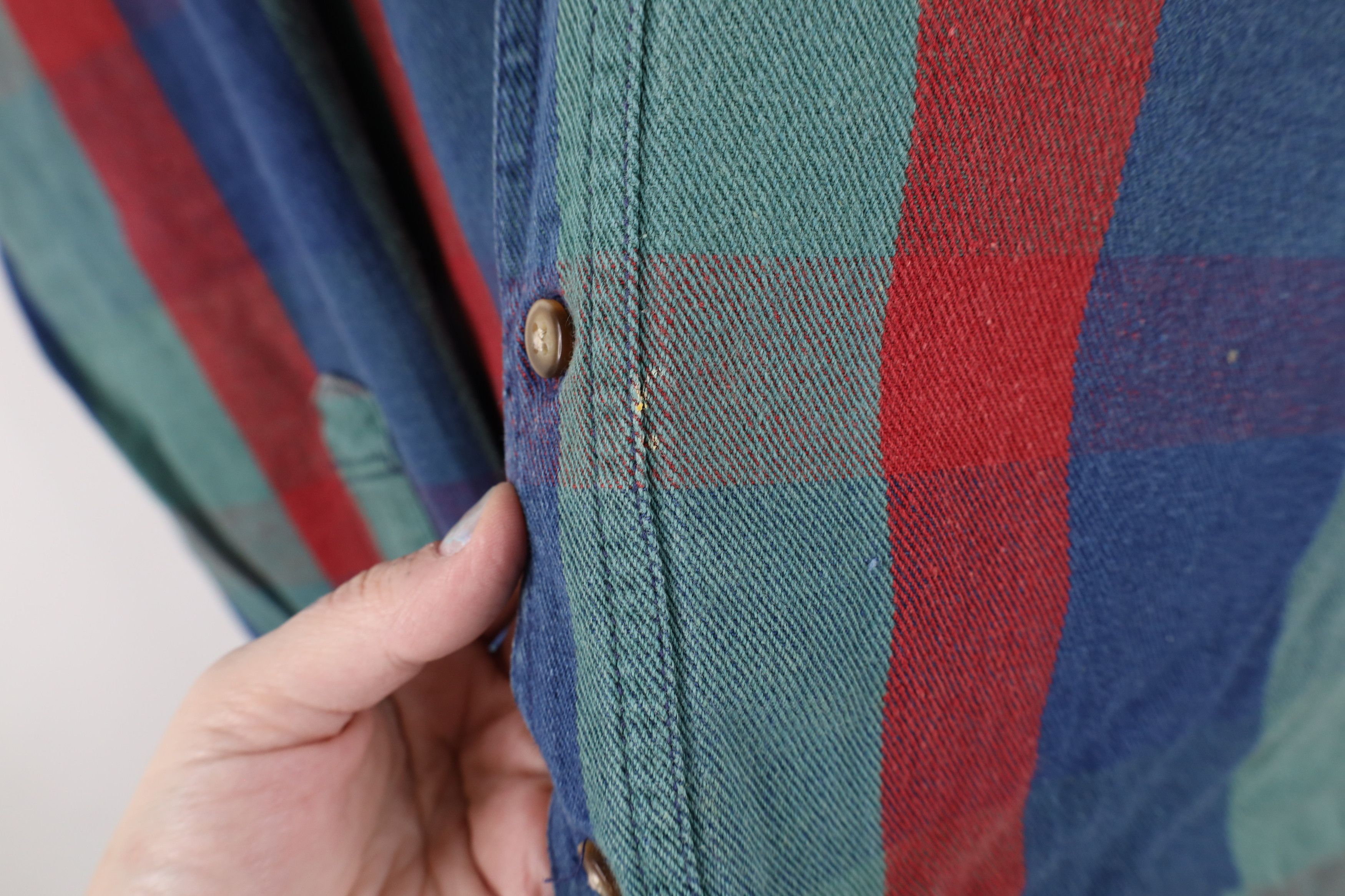 Vintage Vintage 90s Streetwear Plaid Flannel Button Down Shirt Size US L / EU 52-54 / 3 - 4 Thumbnail