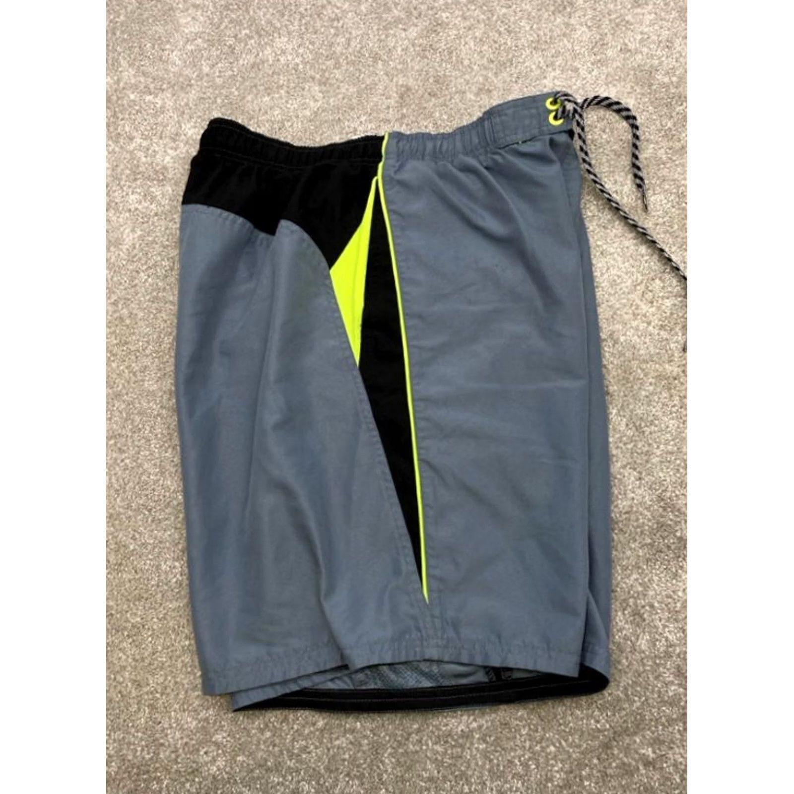 Nike VINTAGE Nike Mens Volley Core Swim Shorts NESS7421-483 Large Graphite Green 4923 Size US 33 - 7 Thumbnail