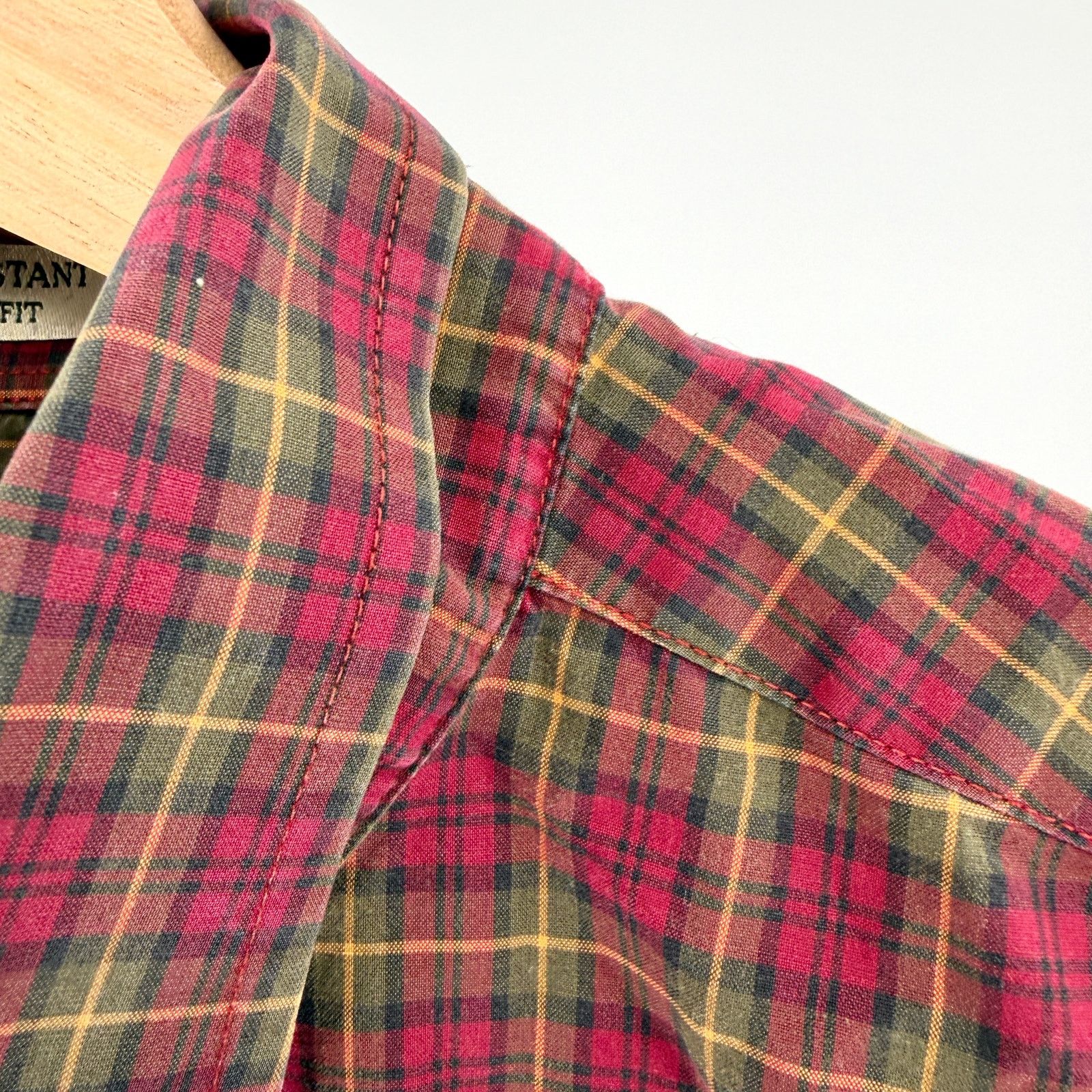 L.L. Bean Vintage Y2K Red Olive Green Plaid 100% Cotton Workshirt Size US XL / EU 56 / 4 - 3 Thumbnail