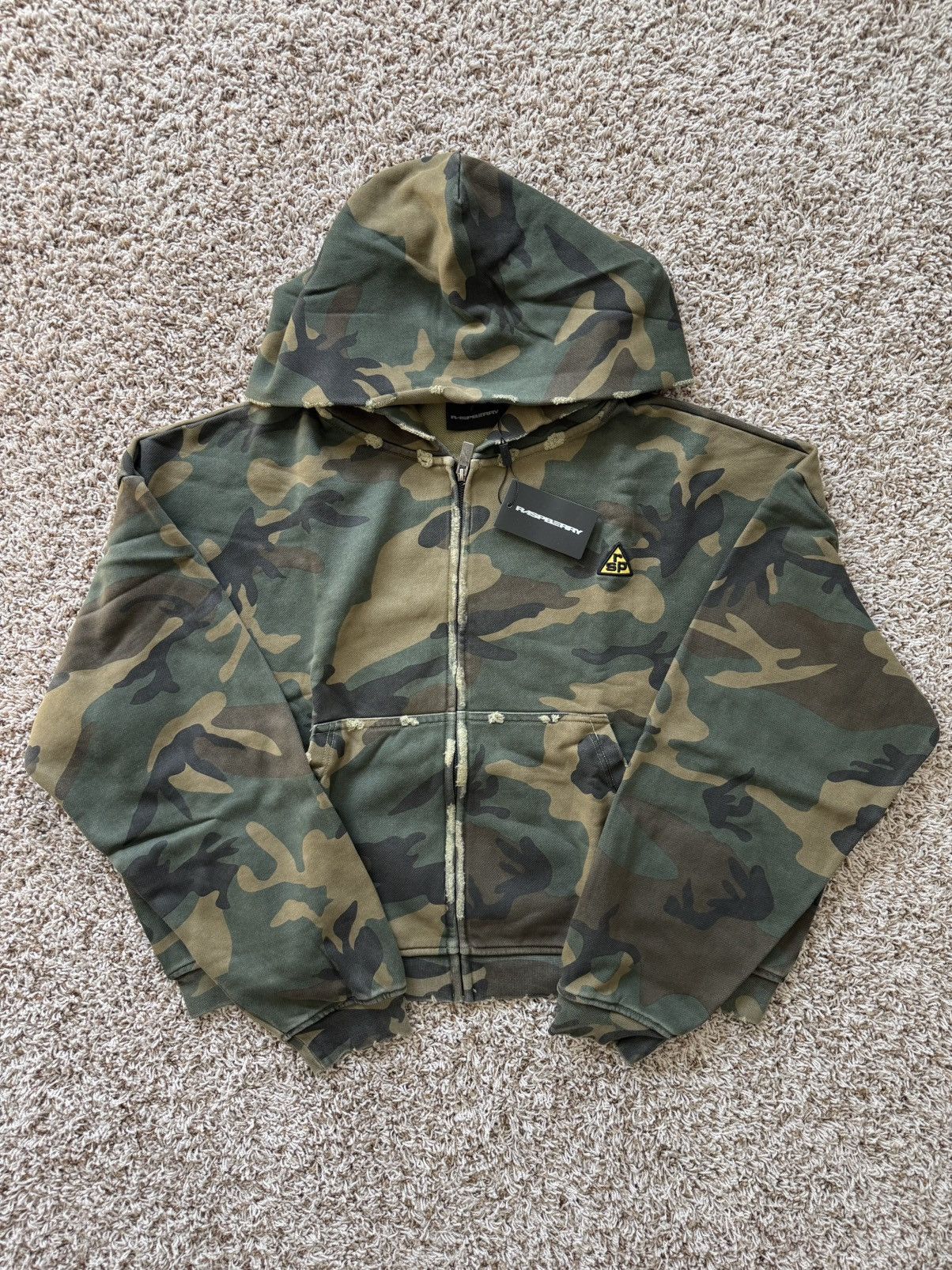 Pre-owned The Gv Gallery Camo Bunker Zip Up Raspberry Hills In Brown