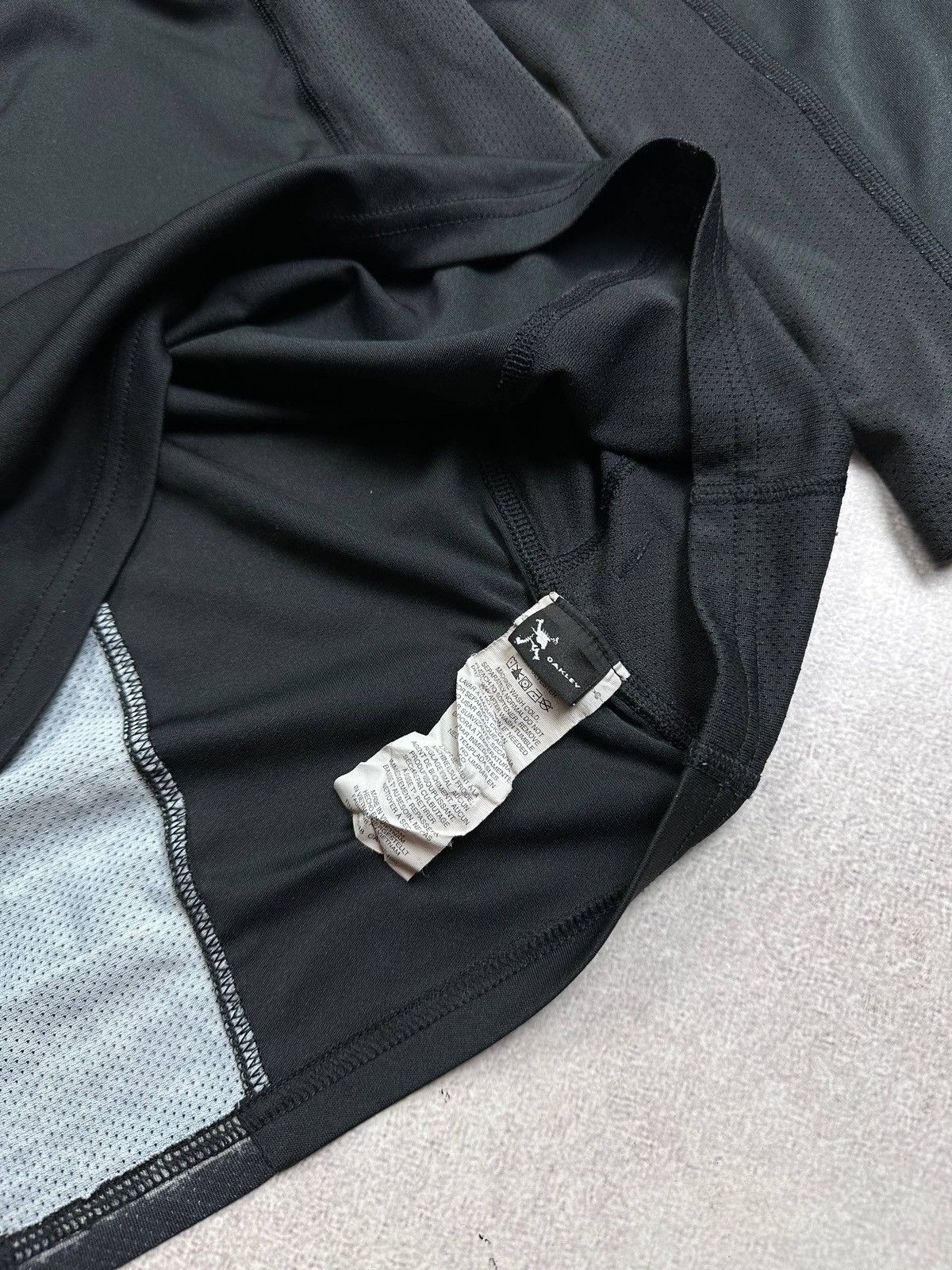 Oakley Vintage 90s Oakley Big Logo Boxy Longsleeve Shirt M Size US M / EU 48-50 / 2 - 4 Thumbnail