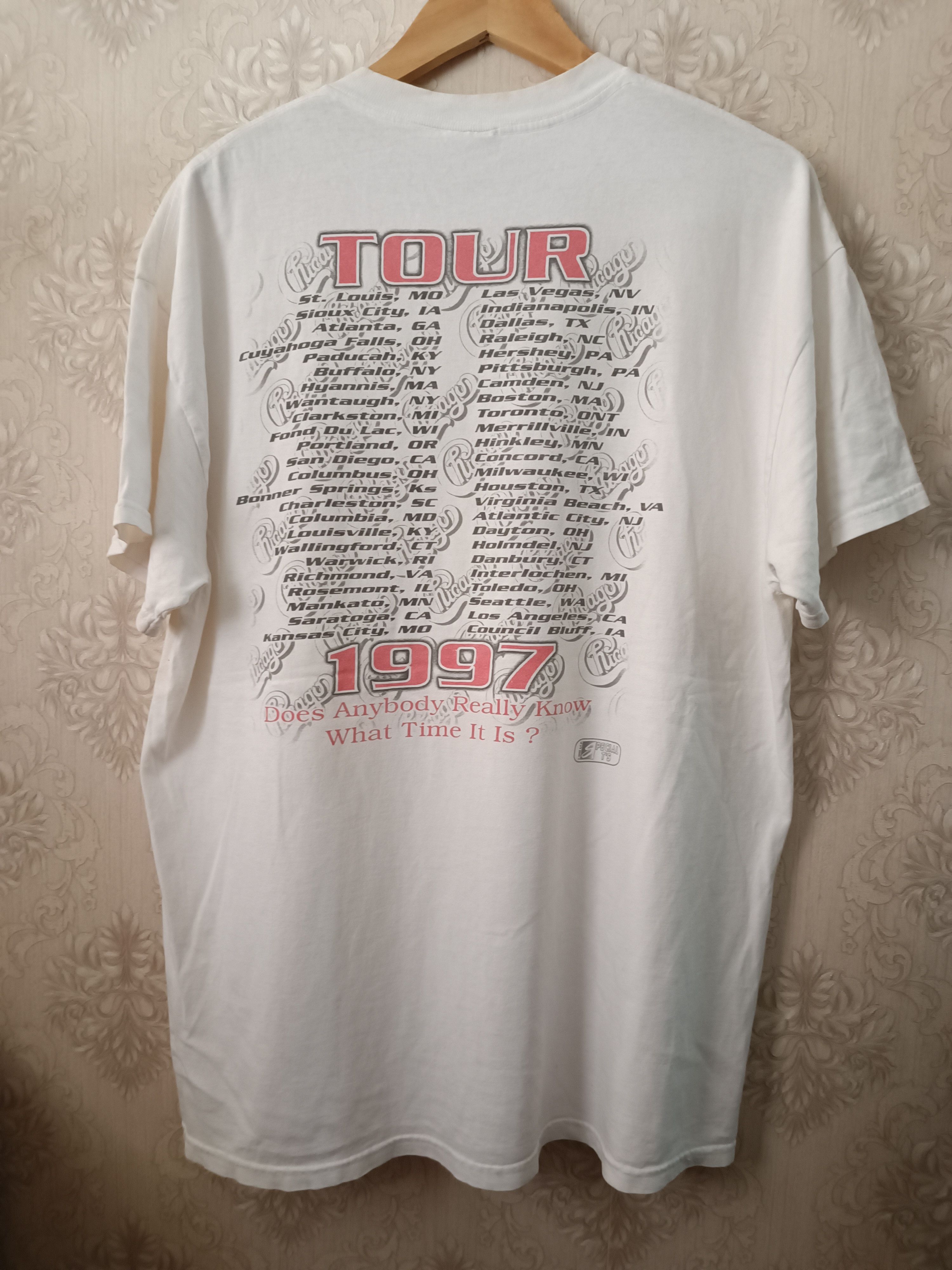 Band Tees × Vintage Vintage CHICAGO Band Logo The Heart of Chicago 1967-1997 Size US XL / EU 56 / 4 - 2 Thumbnail