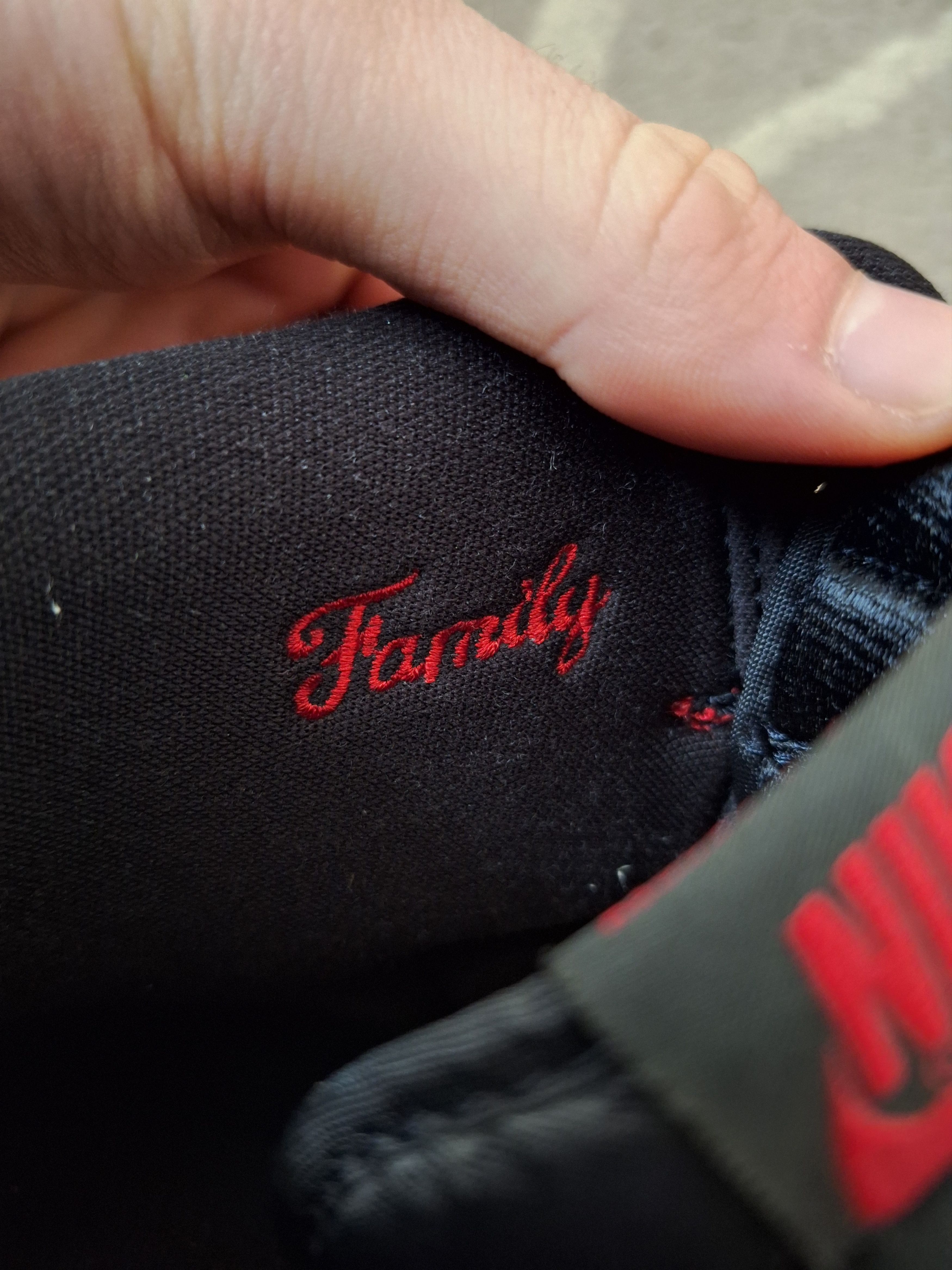 Jordan Brand Air Jordan 1 High Patent Bred Size US 11 / EU 44 - 7 Thumbnail
