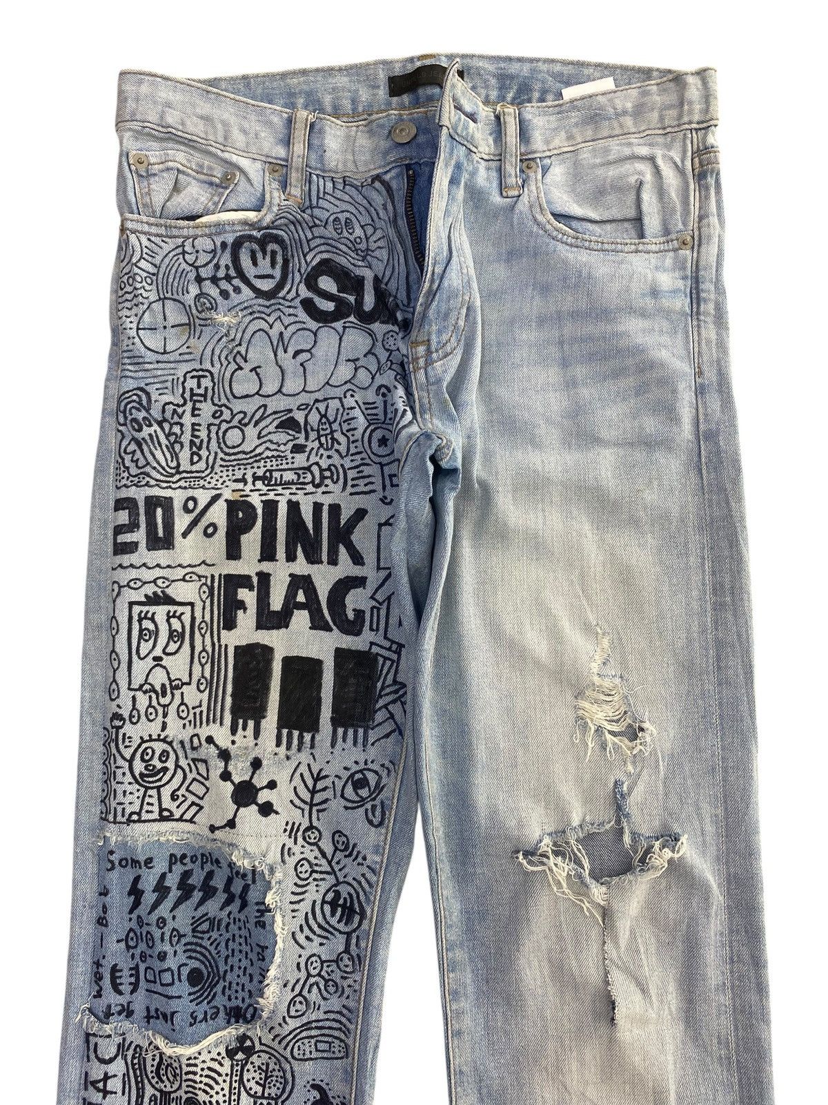 Uniqlo Uniqlo Light Wash Style Artistic Custom Jeans Size US 30 / EU 46 - 2 Thumbnail