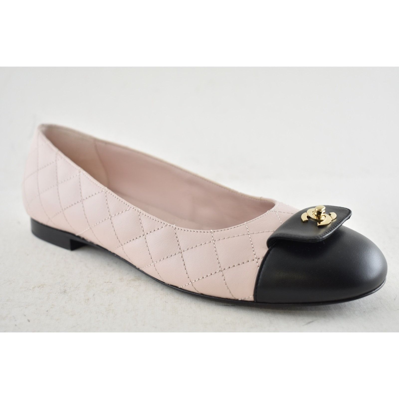 Chanel Chanel 24B Black Turnlock Gold CC Quilted Ballet Flat 38 Size US 8 / IT 38 - 6 Thumbnail