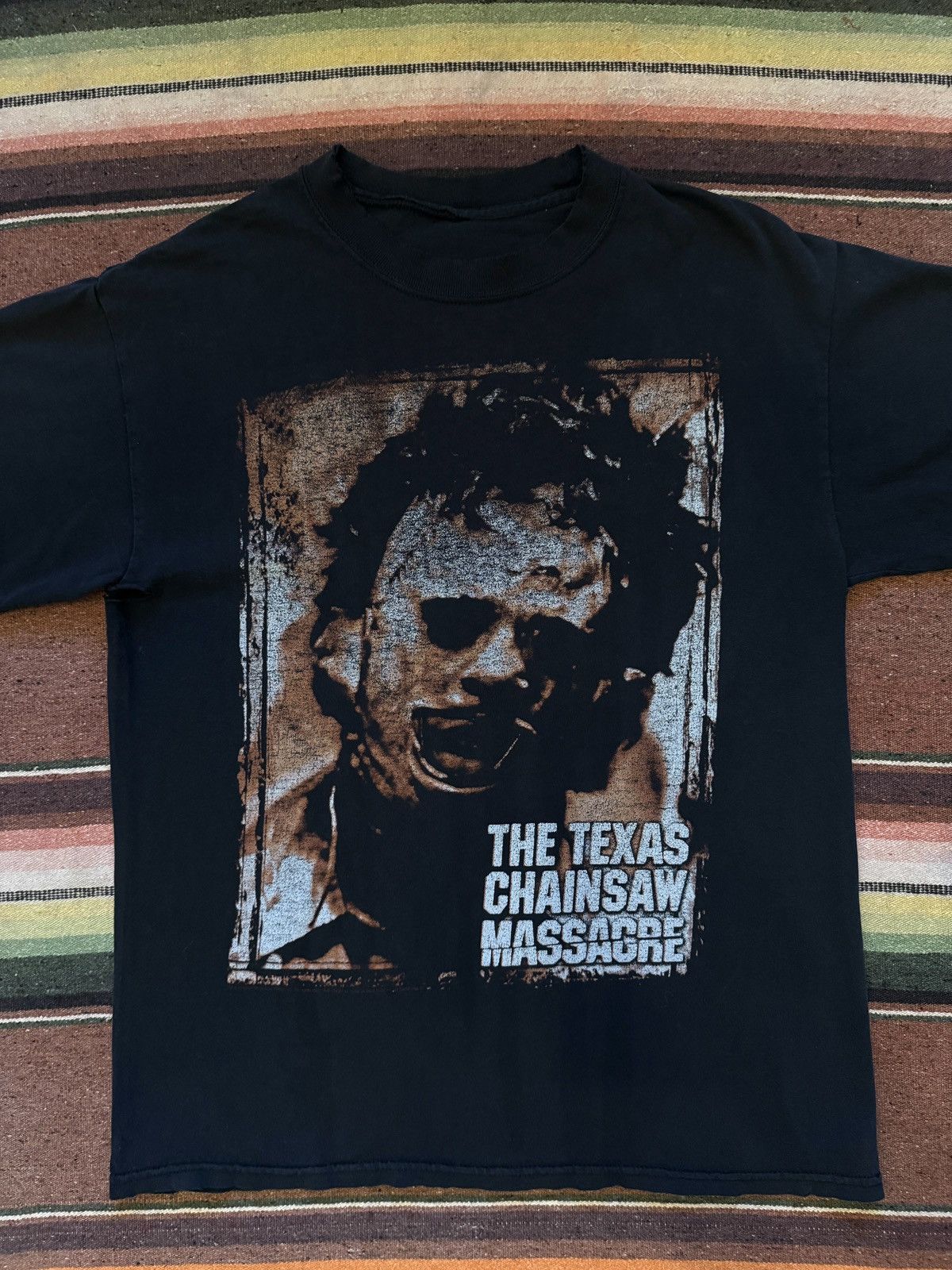 Vintage Vintage The Texas Chainsaw Massacre Tee Shirt Size US M / EU 48-50 / 2 - 2 Thumbnail