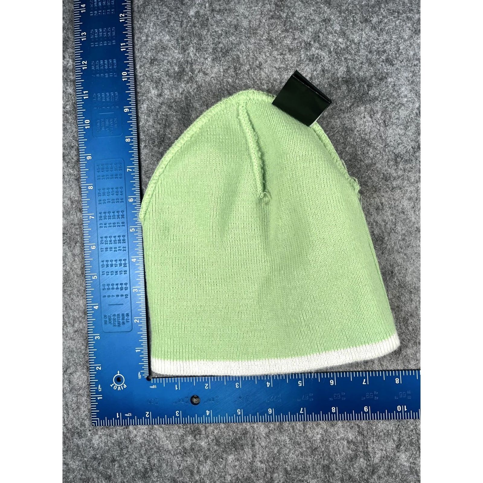 Vintage Magic Headwear SkyWest Airlines Hat Beanie Mens One Size Green Knit Winter Size ONE SIZE - 6 Thumbnail