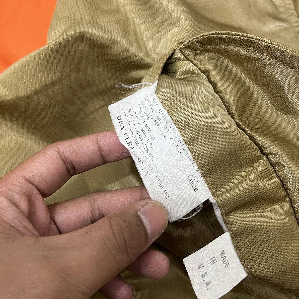 Alpha Industries Corinth Mfg.co - Vintage 80s Gold Ma-1 Fly Bomber Jacket Size US L / EU 52-54 / 3 - 11 Thumbnail