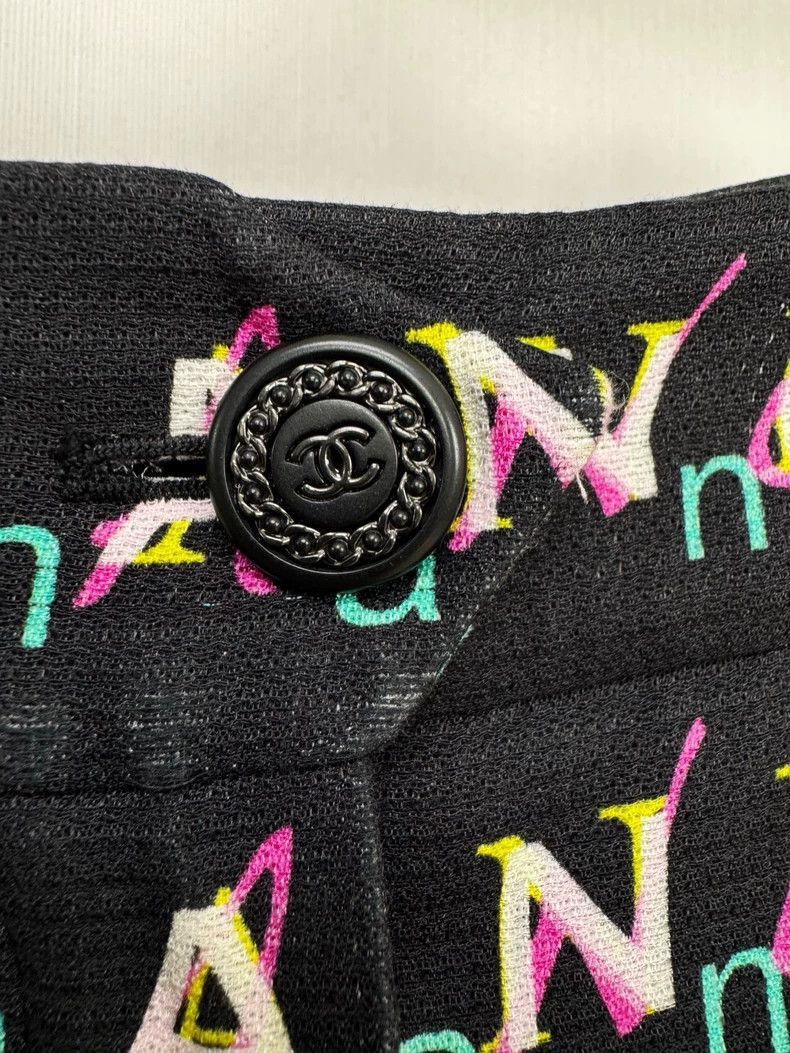 Chanel Chanel Graffiti Print Shorts Size 37" - 6 Thumbnail
