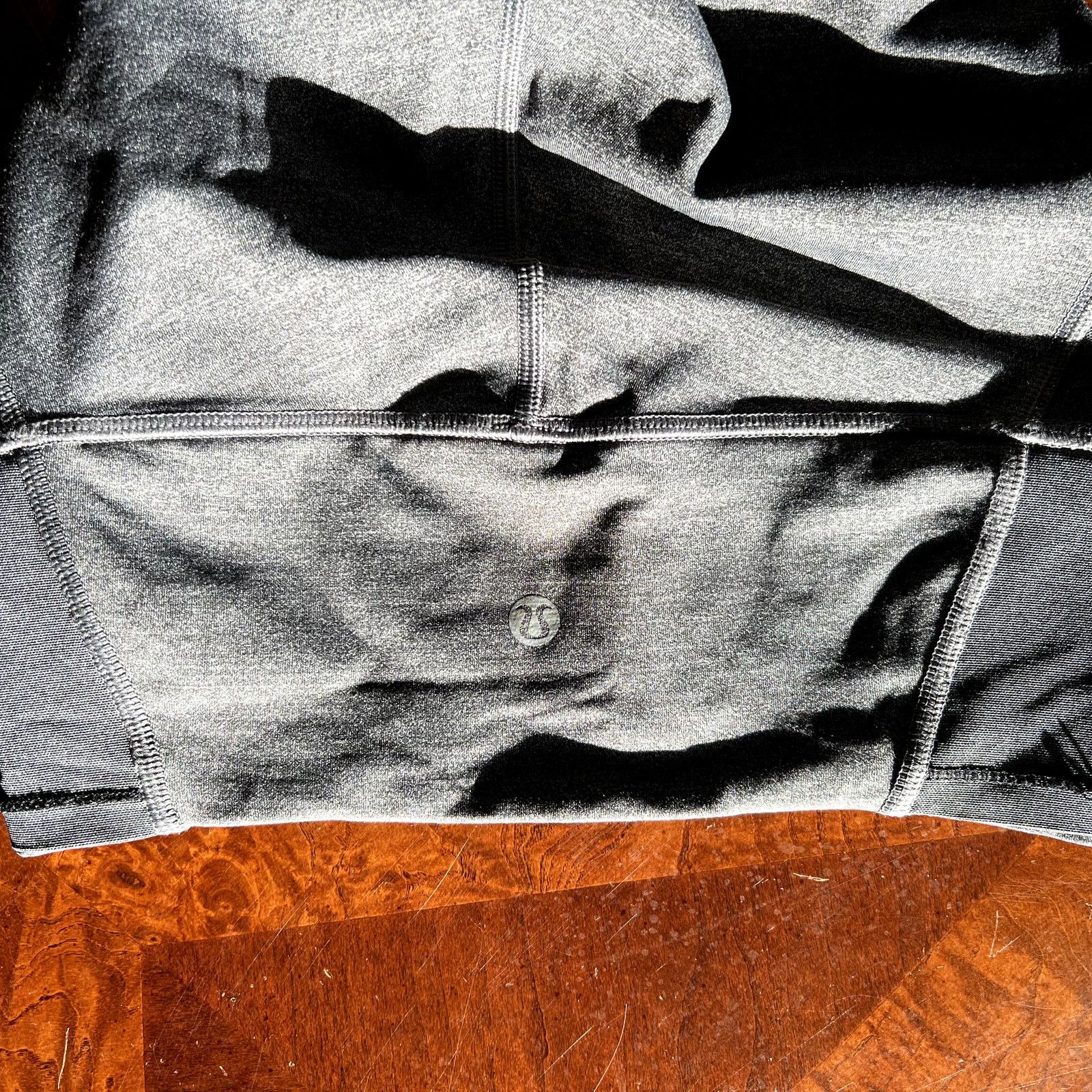 Lululemon Lululemon Grey Leggings Size 27" / US 4 / IT 40 - 5 Thumbnail