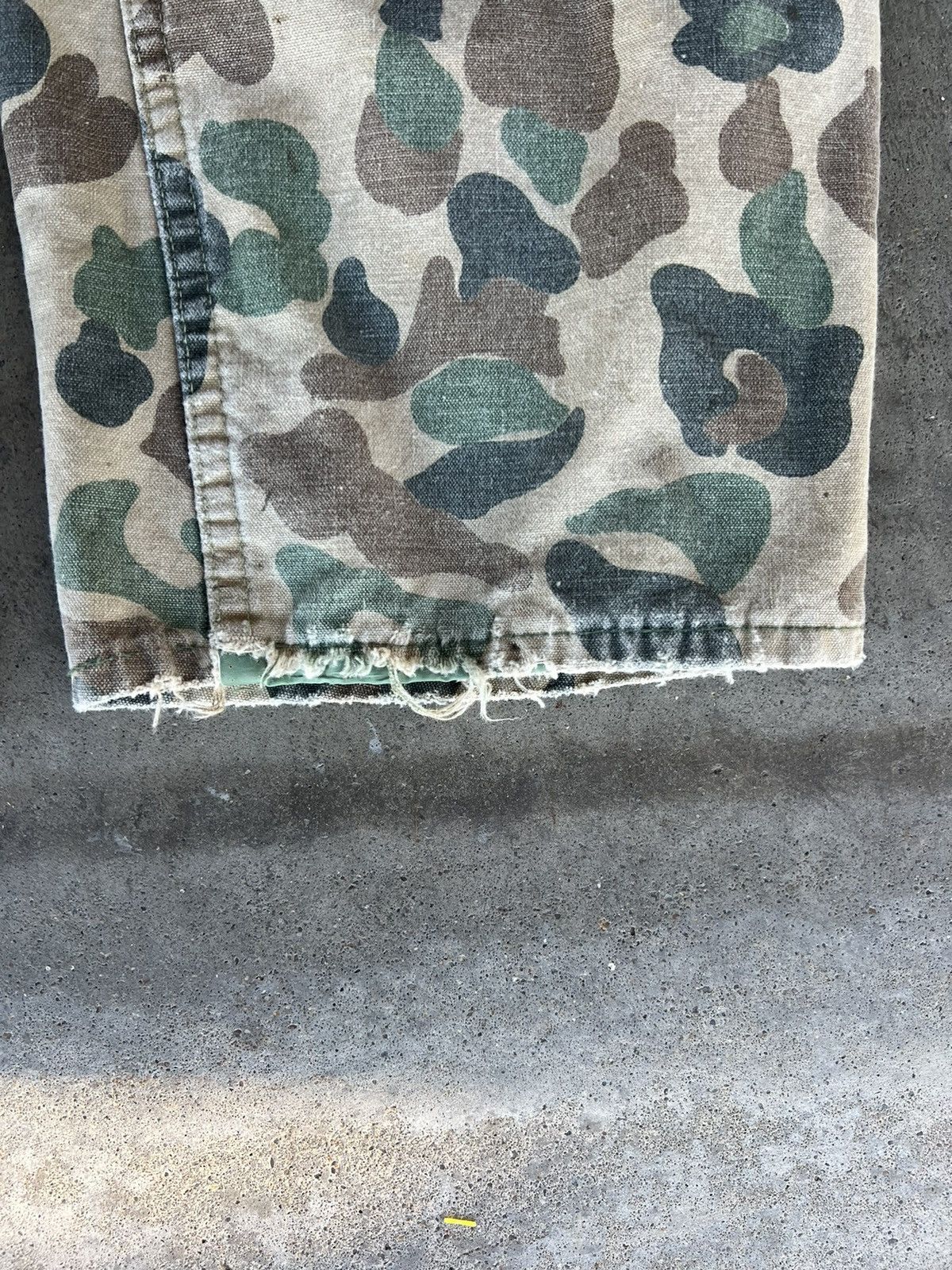 Vintage True Vintage 70’s Frog Print Camo Pants Size US 33 - 4 Thumbnail