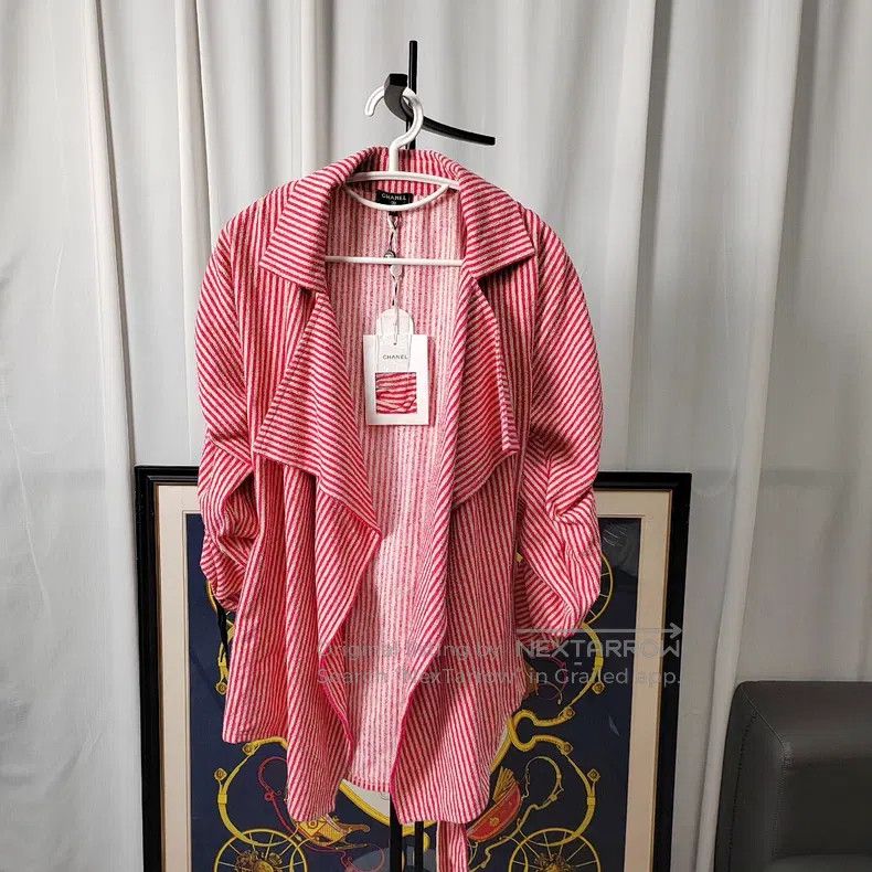 Chanel Chanel 19C pink check shirt Size XS / US 0-2 / IT 36-38 - 1 Thumbnail