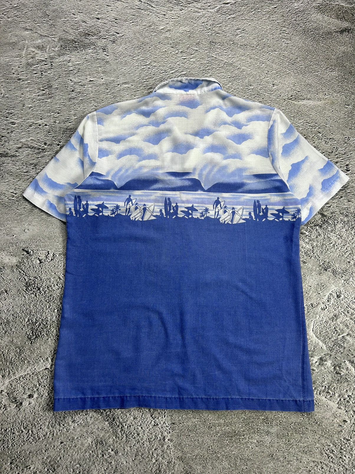 Vintage Hawaiian Shirt vintage Daymo made in USA blue beach surf 80s Size US M / EU 48-50 / 2 - 6 Thumbnail