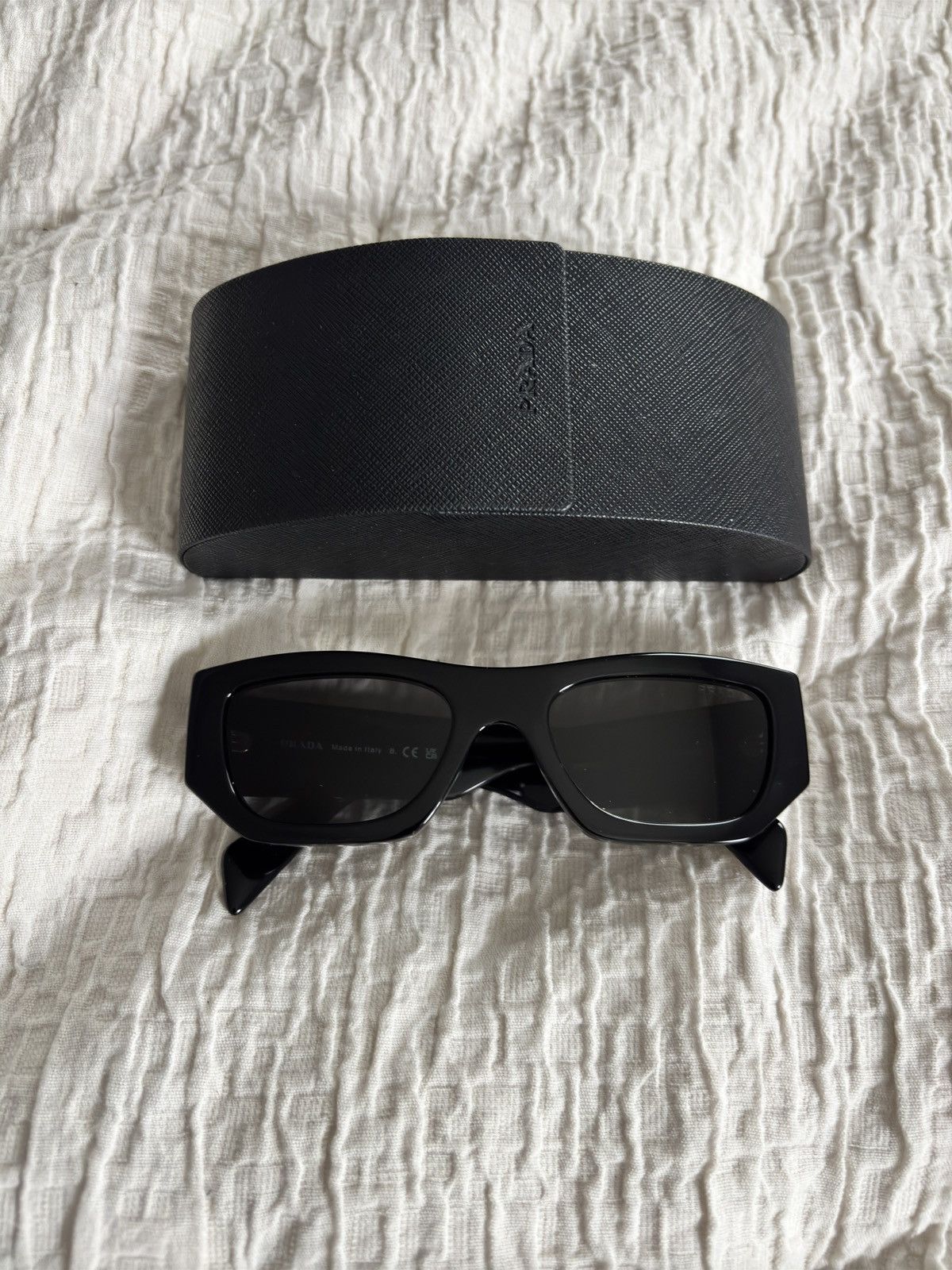Prada Prada Black Logo Sunglasses Size ONE SIZE - 5 Thumbnail