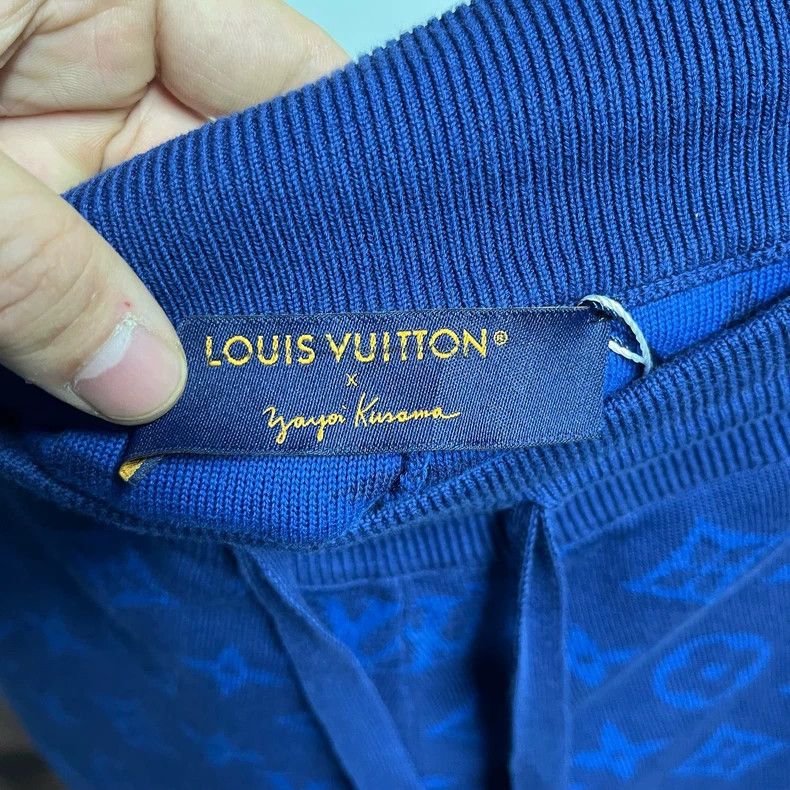 Louis Vuitton Louis Vuitton size xs Yayoi Kusama Manyin Shorts 2504-Next Size US 28 / EU 44 - 3 Thumbnail