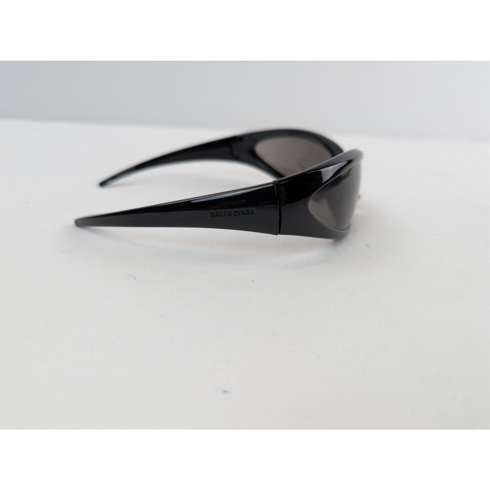 Balenciaga o1rshd1 Size: OS / Skin Cat Sunglasses in Black Size ONE SIZE - 13 Thumbnail