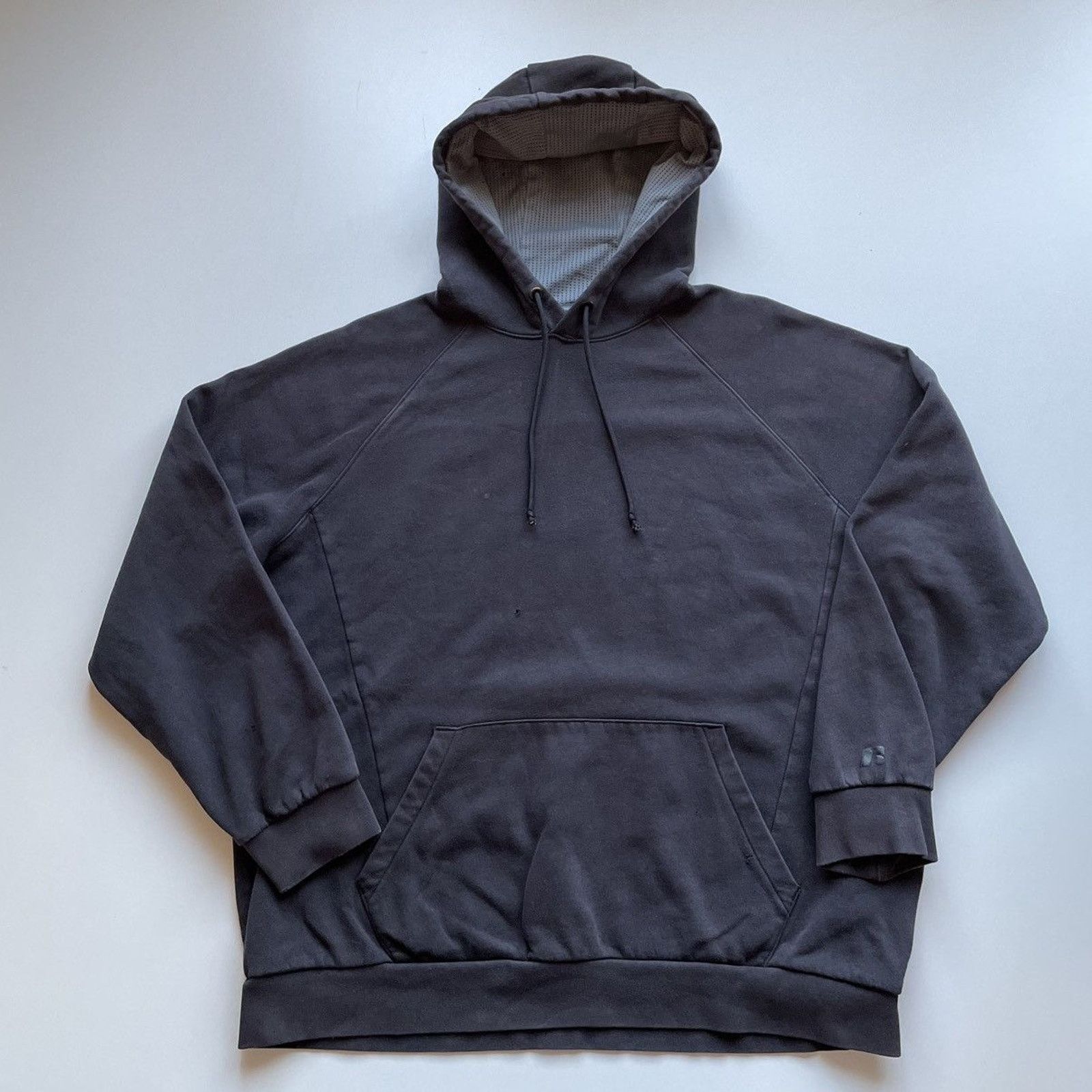 Russell Athletic Vintage Y2K Russell Athletic Hoodie XL Sun Faded Black Basic Size US XL / EU 56 / 4 - 1 Thumbnail