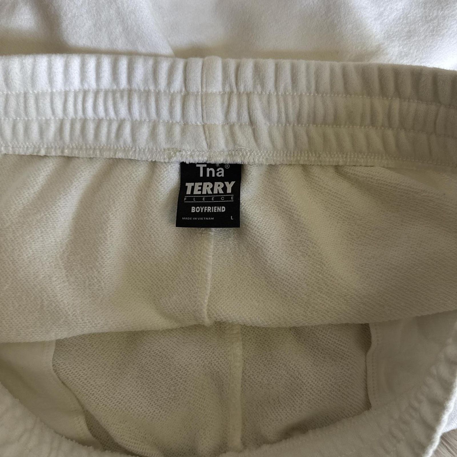 Aritzia NWT ARITZIA TNA Terry Boyfriend Short - Marble L Size 34" / US 12 / IT 48 - 4 Thumbnail