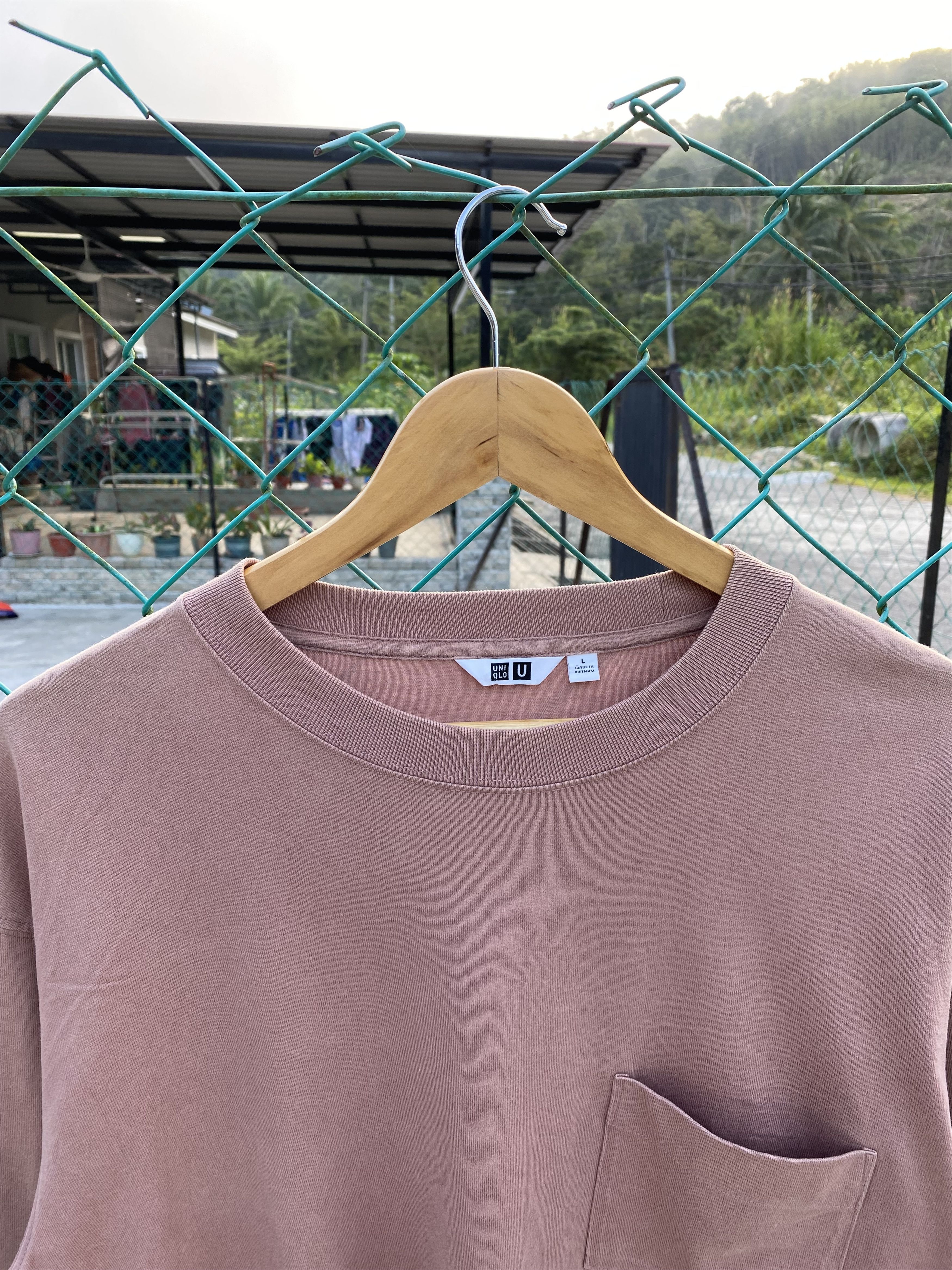 Japanese Brand × Uniqlo Uniqlo U single pocket long sleeve tees Size US L / EU 52-54 / 3 - 3 Thumbnail