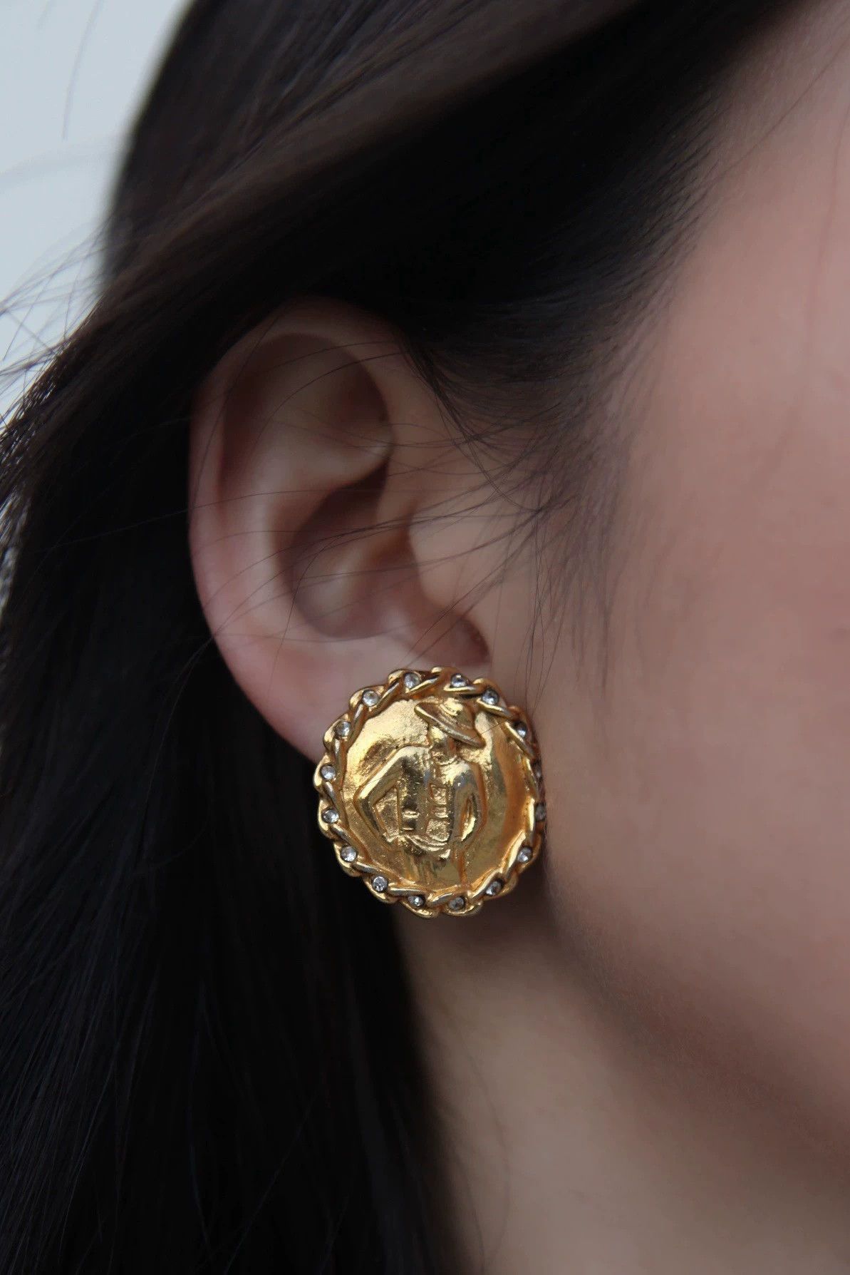 Chanel Chanel Coco Relief Crystal Embellished Women's Ear Clips Size ONE SIZE - 5 Thumbnail