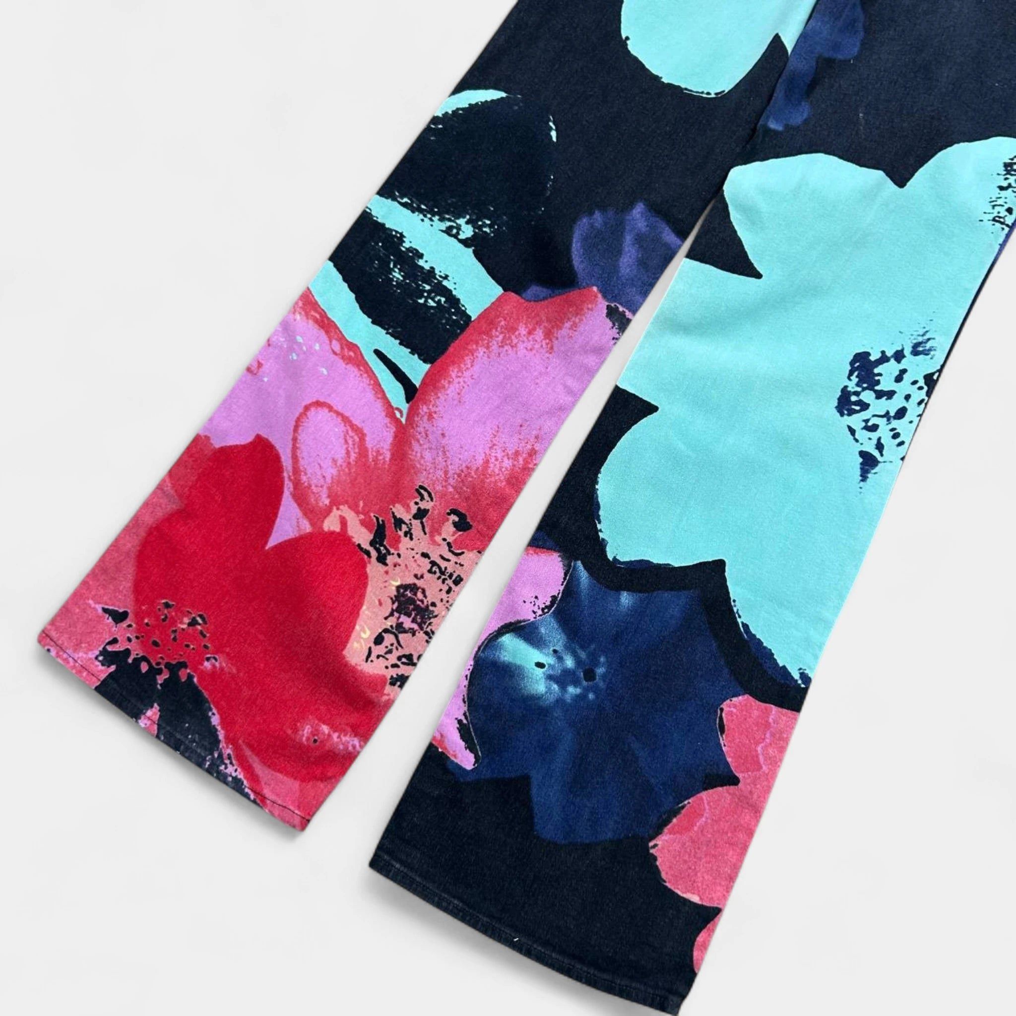 Just Cavalli Just Cavalli 2000s Floral Multicolor Flared Denim Pants Size US 28 / EU 44 - 3 Thumbnail