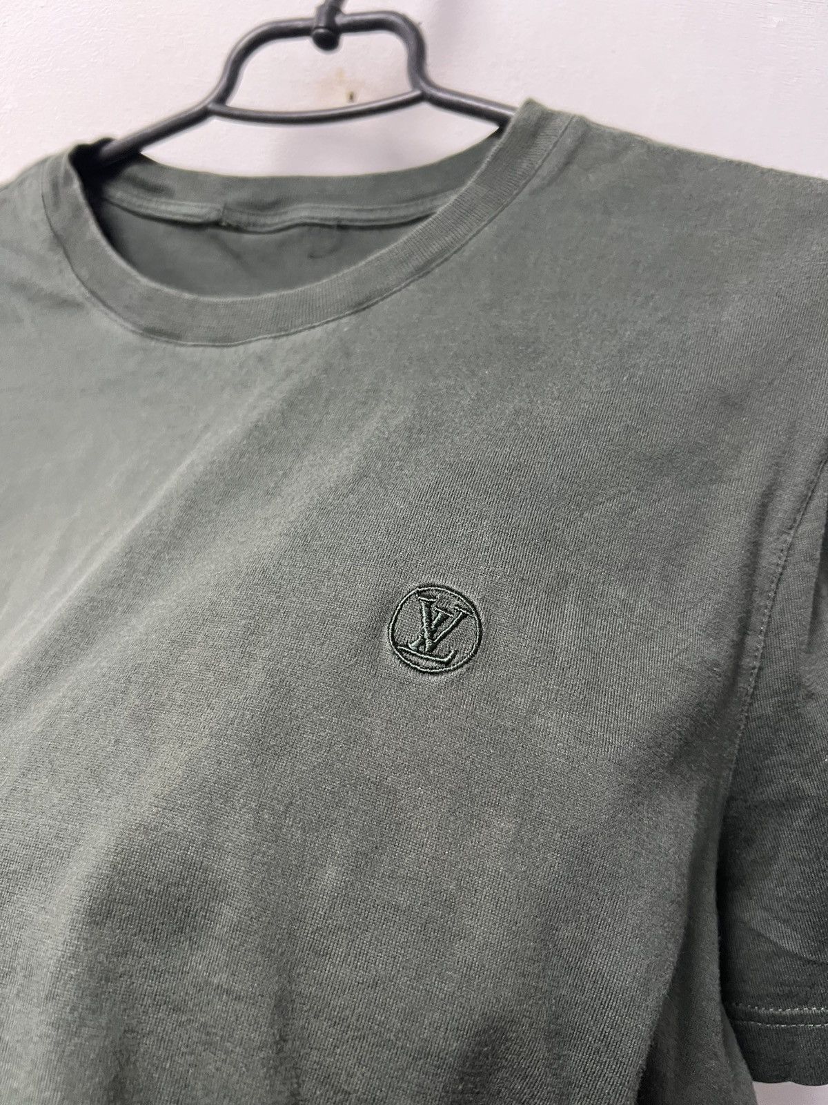 Louis Vuitton Louis Vuitton Luxury T-shirt Green Size M Size US M / EU 48-50 / 2 - 14 Thumbnail