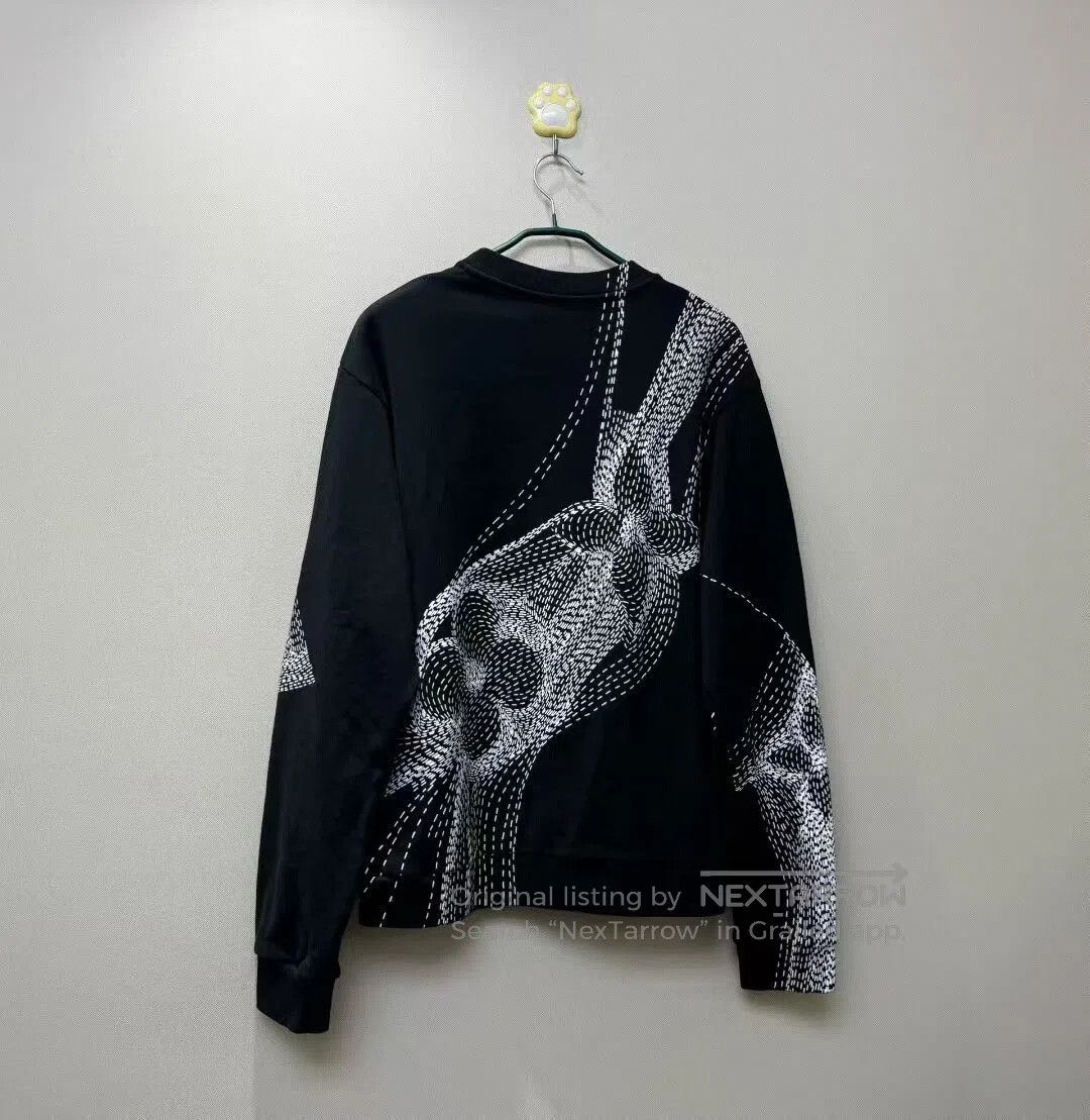 Louis Vuitton louis vuitton black floral logo sweatshirt. Size US XL / EU 56 / 4 - 4 Thumbnail