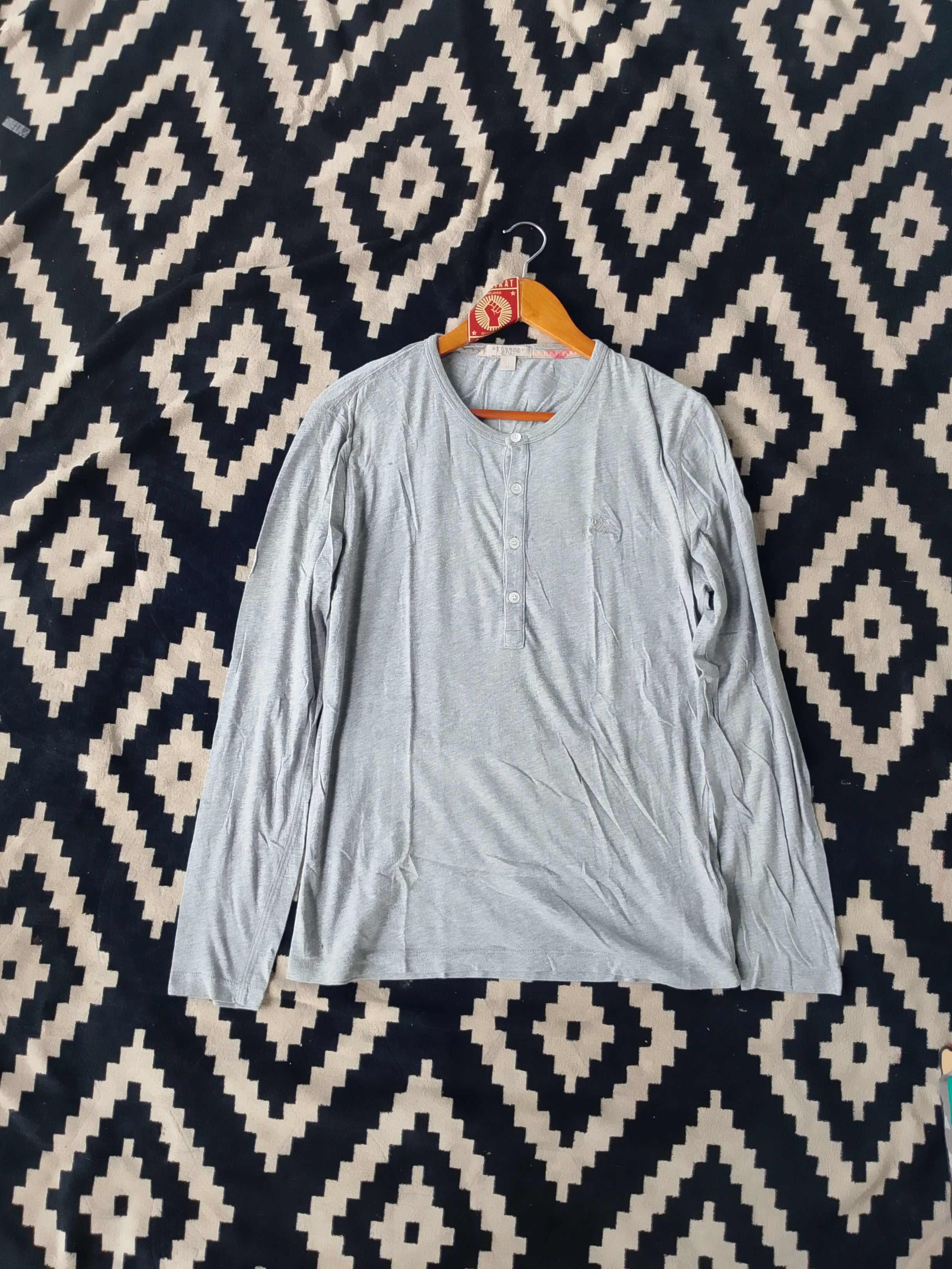 Burberry Burberry Grey Cotton Long Sleeve Henley Knight Embroidery Size US M / EU 48-50 / 2 - 2 Thumbnail