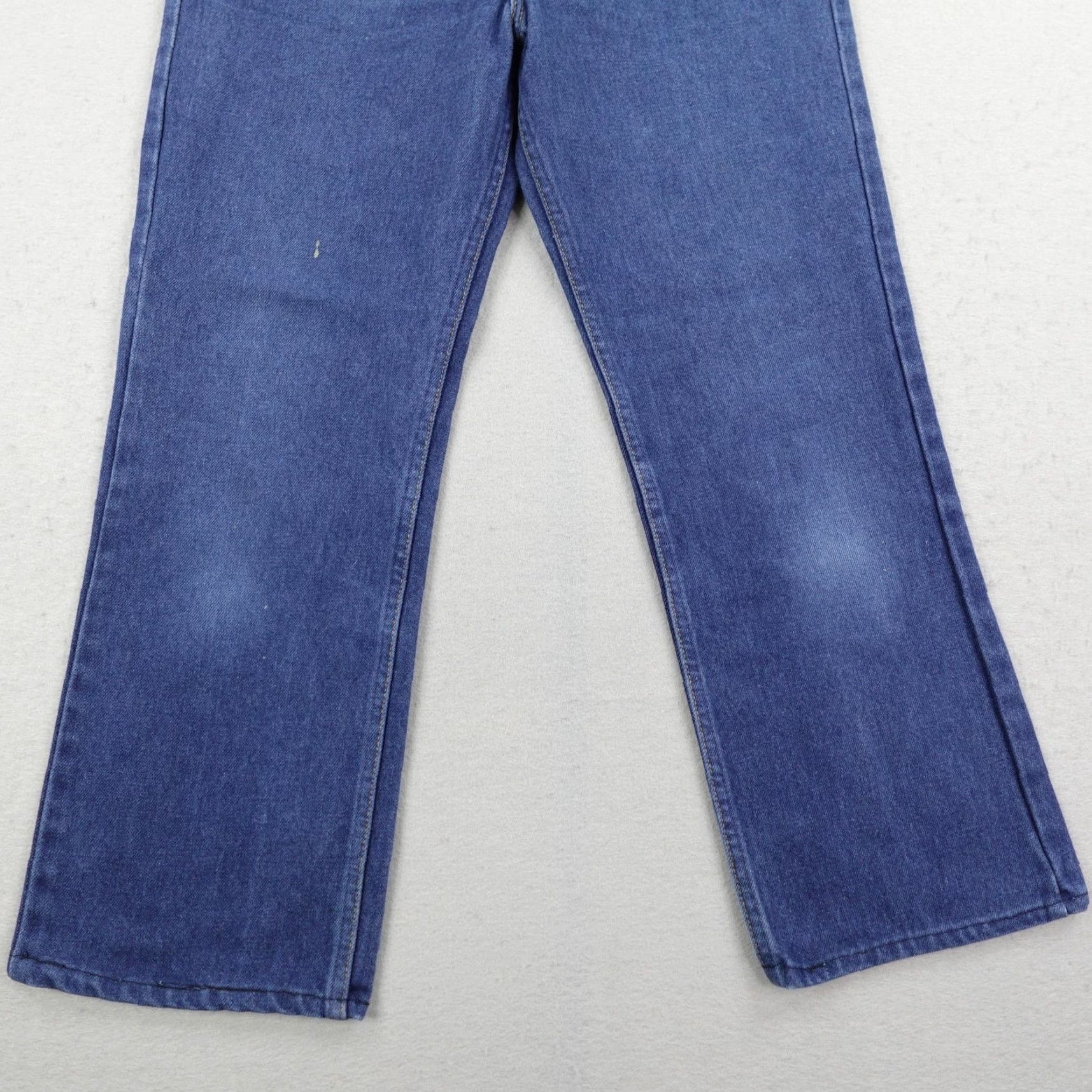 Levi's VINTAGE Levi's Jeans Mens 34x28 Bootcut Blue Denim Orange Tab 20516 0914 Faded 70s 80s Shirt/N/A? Size US 34 / EU 50 - 3 Thumbnail