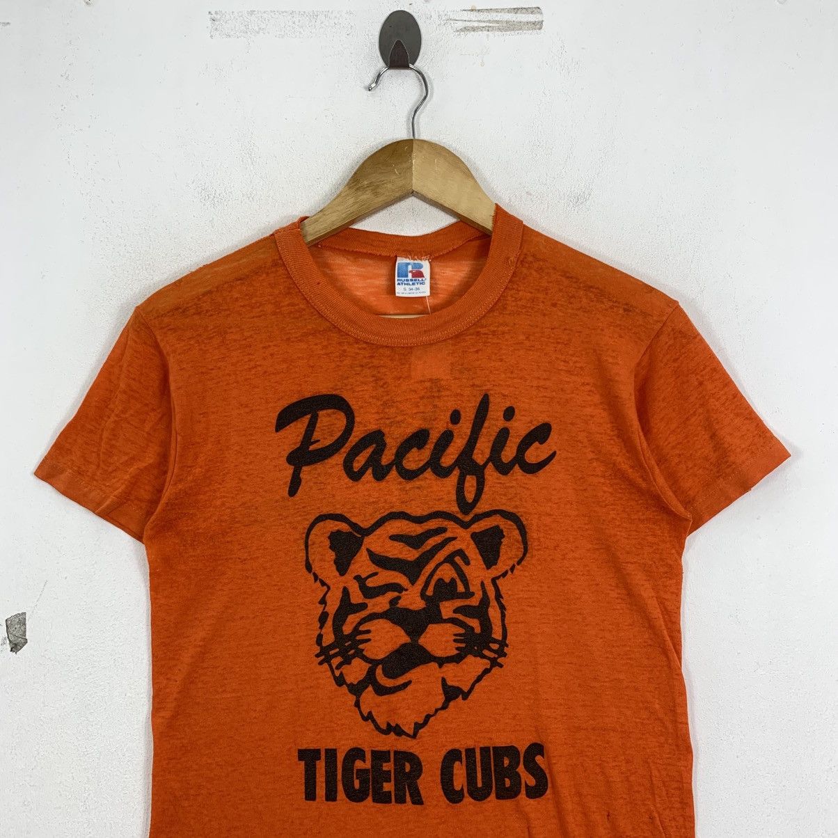 Vintage Vintage 80s PACIFIC TIGER CUBS Mcdonalds Russell Tshirt Size US S / EU 44-46 / 1 - 3 Thumbnail