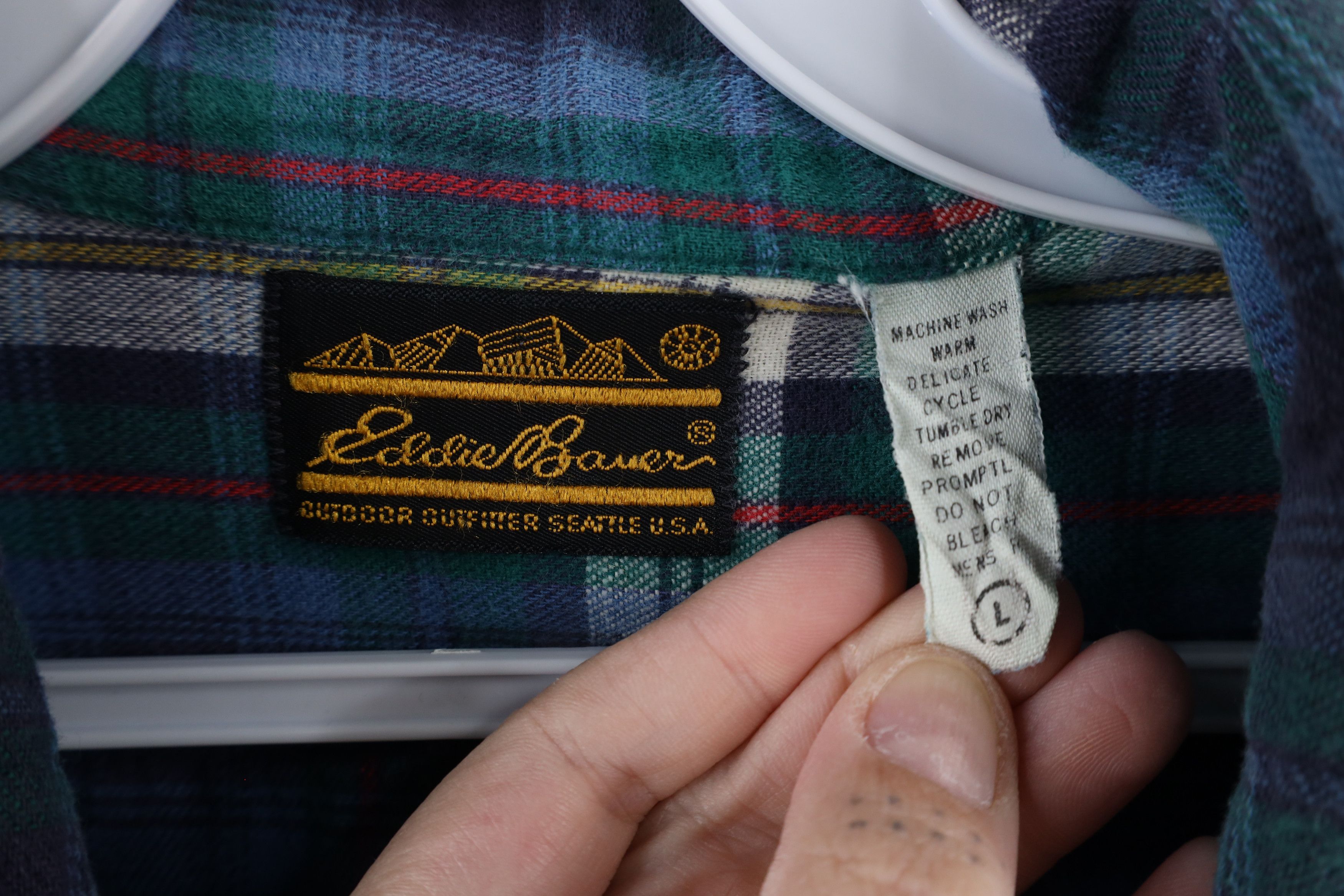 Eddie Bauer × Vintage Vintage 90s Eddie Bauer Flannel Collared Button Shirt USA Size US L / EU 52-54 / 3 - 8 Thumbnail