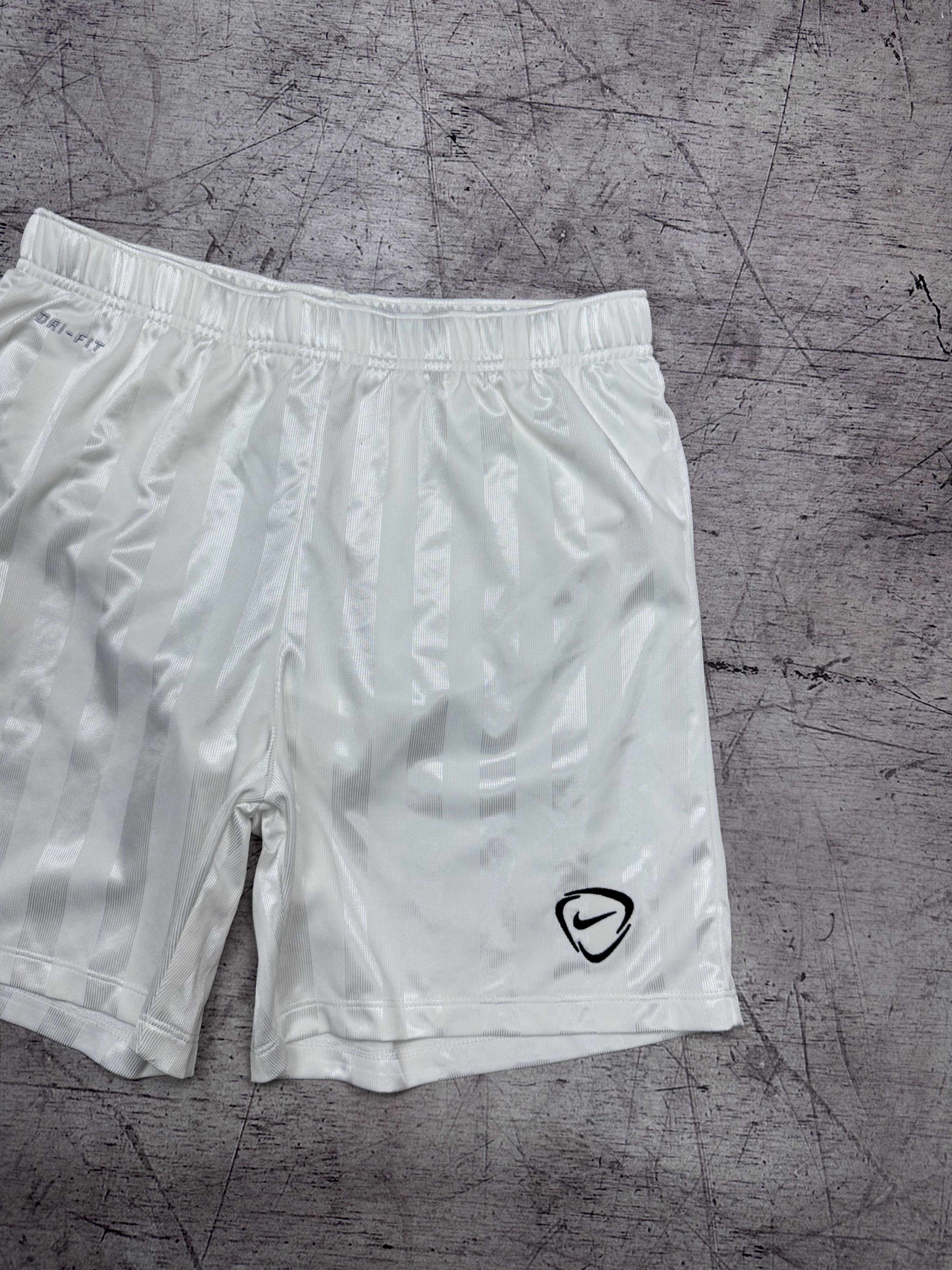 Nike Nike Dri Fit Mens Shorts Size US 30 / EU 46 - 2 Thumbnail
