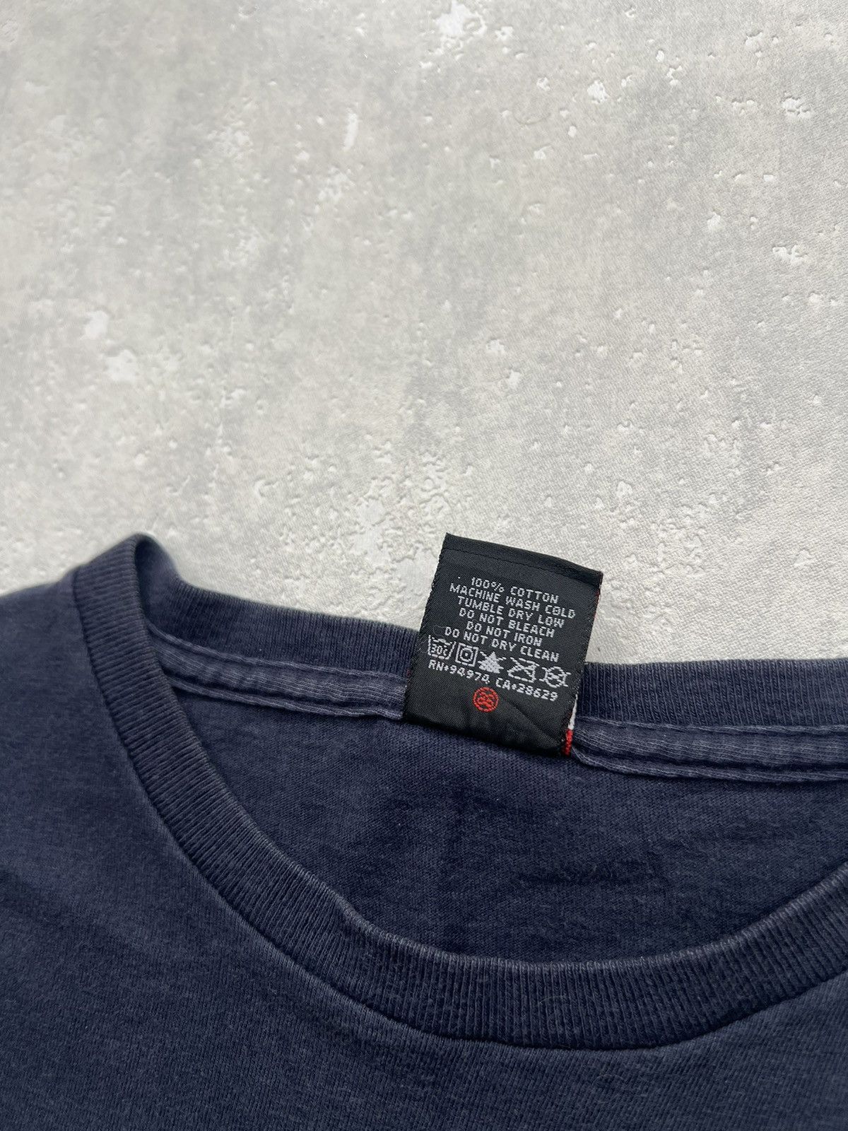 Stussy 00’s STUSSY THE MACHINE KOSTAS SEREMETIS RARE NEON LOGO TEE Size US L / EU 52-54 / 3 - 6 Thumbnail