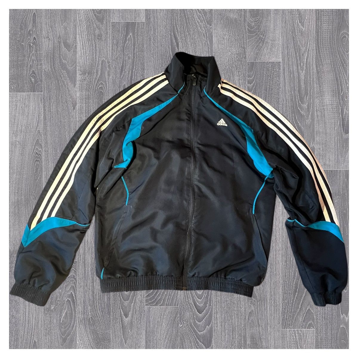 Adidas adidas jacket M size Vintage 90s rare authentic Size US M / EU 48-50 / 2 - 1 Thumbnail