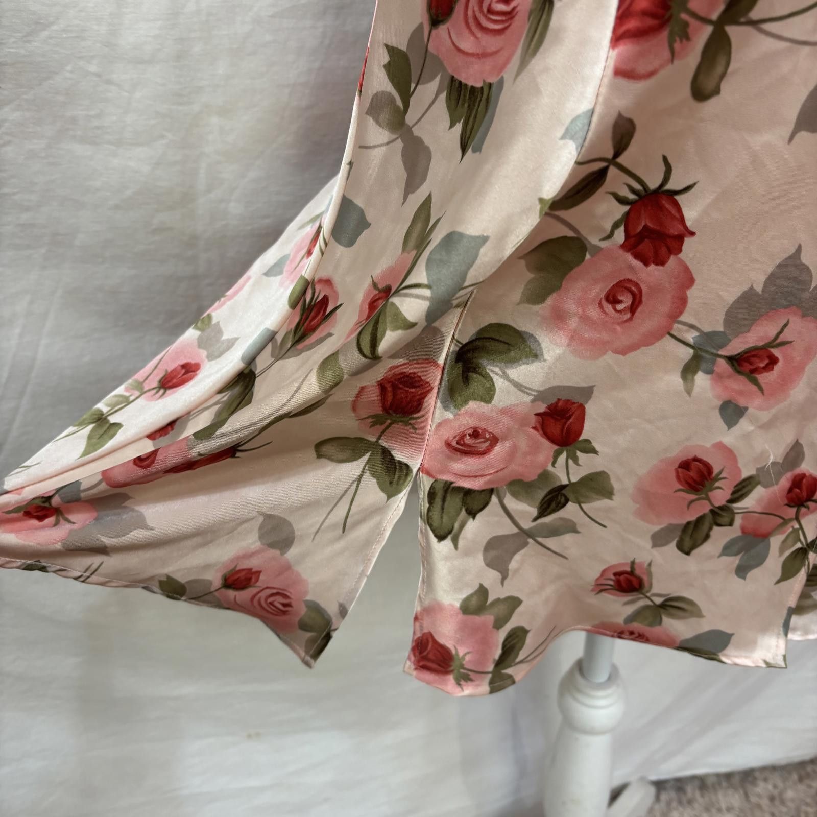 Other Vtg Romantic satin floral lingerie by Jaclyn Smith Size ONE SIZE - 2 Thumbnail