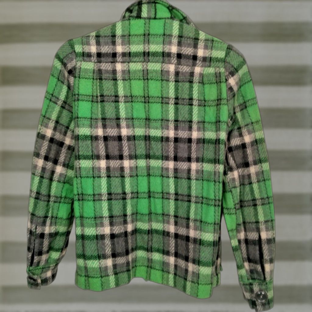 Vintage VINTAGE Womens Coat Shirt Jacket Wool blend Green Black Plaid 1950s 1960s Small SS Women Shirt Jacket Wool blend Green Black Plaid 1950s 1960s Size S / US 4 / IT 40 - 1 Thumbnail