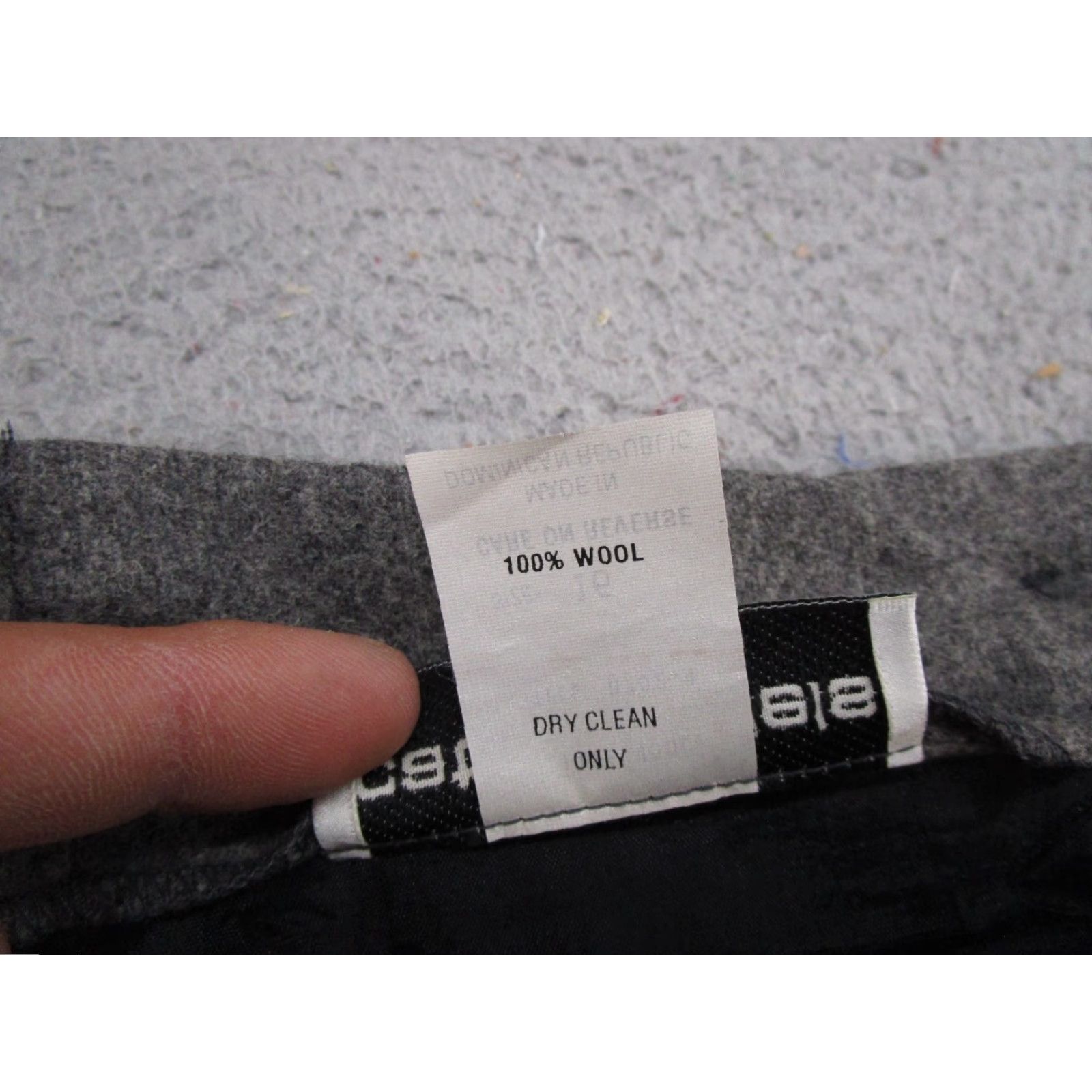 Vintage Cathy Daniels Gray Skirt Knee Length 100% Wool Size 16 Vintage 90s Preppy Women’s Slit Pencil Knit Cap Back Slit Dry Clean Only Size 38" / US 16 / IT 52 - 3 Thumbnail