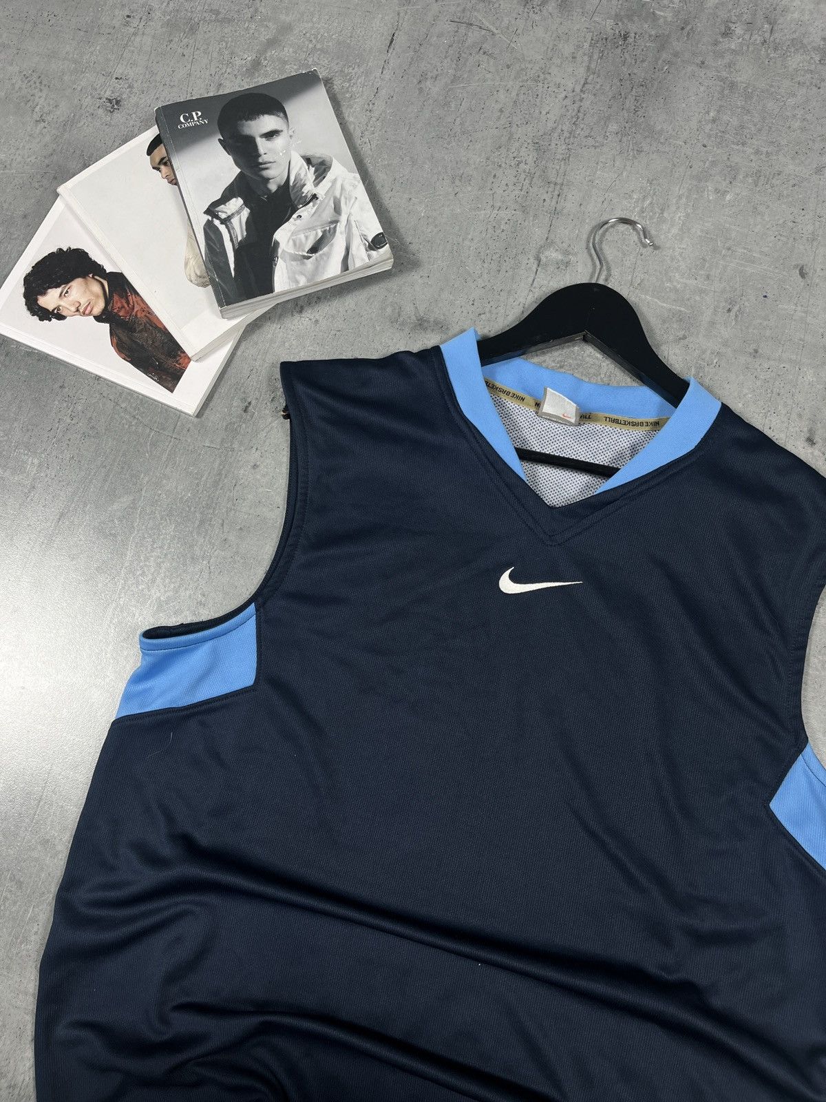 Nike Nike Basketball Vintage Tank Top Jersey Rare Size US XL / EU 56 / 4 - 2 Thumbnail