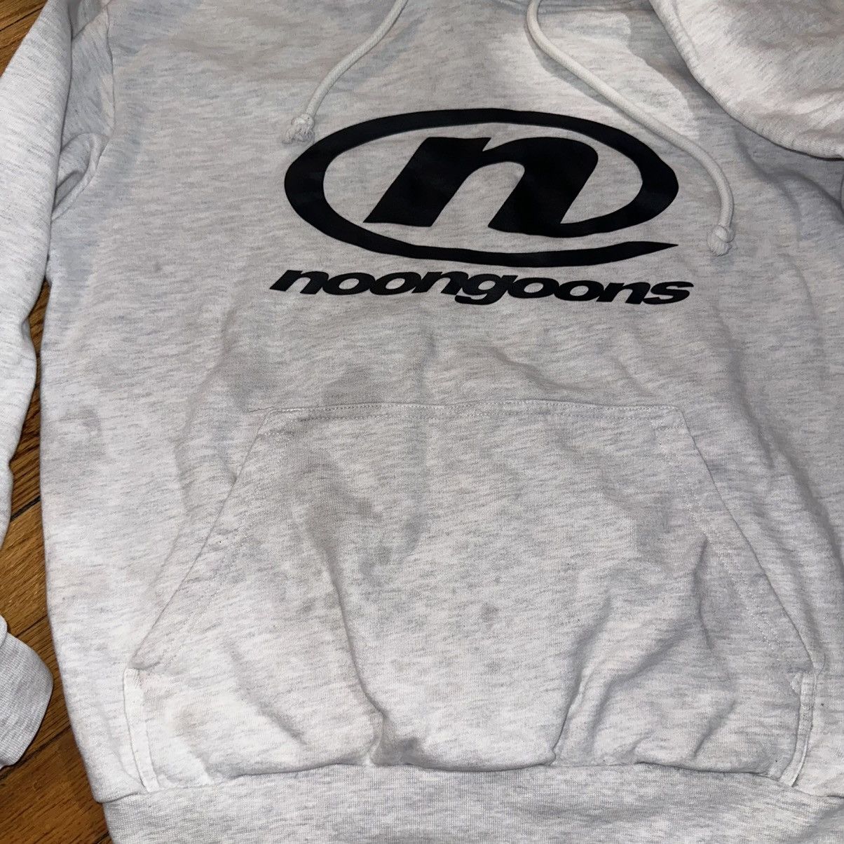 Noon Goons × SSENSE Noon Goons Gray Circle N Hoodie Size US S / EU 44-46 / 1 - 5 Thumbnail