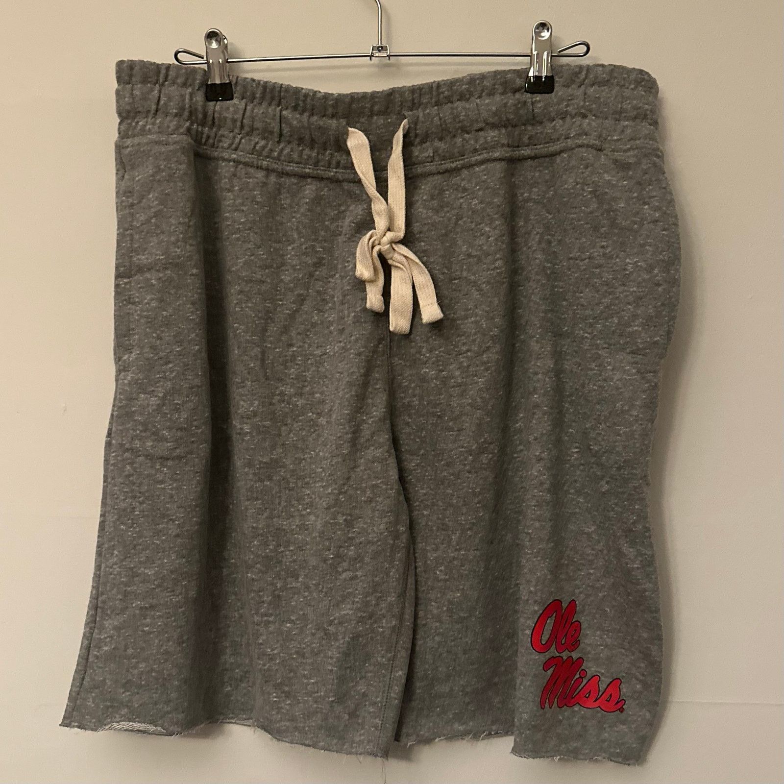 Other Ole miss grey gym shorts Size US 33 - 1 Thumbnail