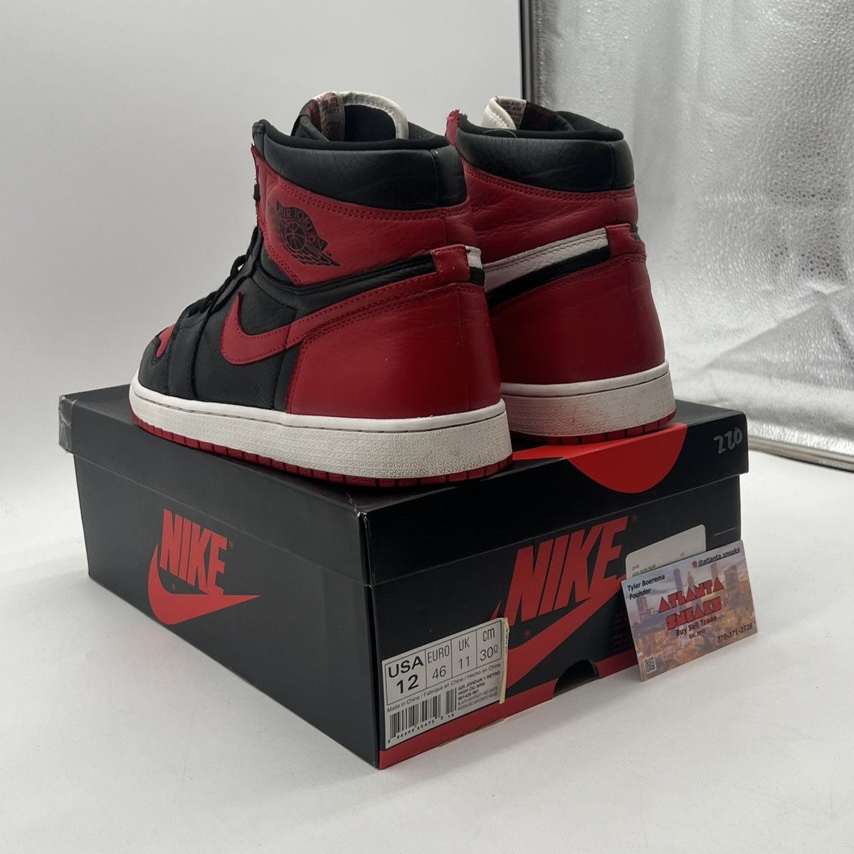 Nike Air Jordan 1 high homage to home Size US 12 / EU 45 - 4 Thumbnail