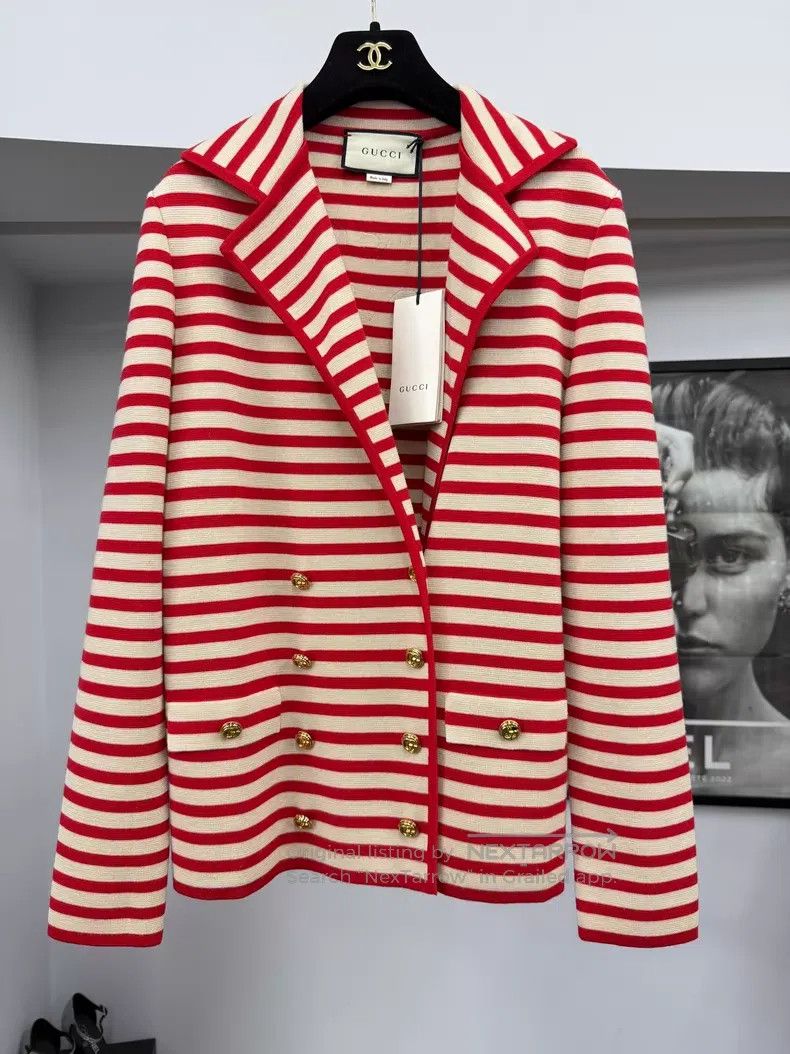 Gucci Red and white striped gold buckle cardigan coat