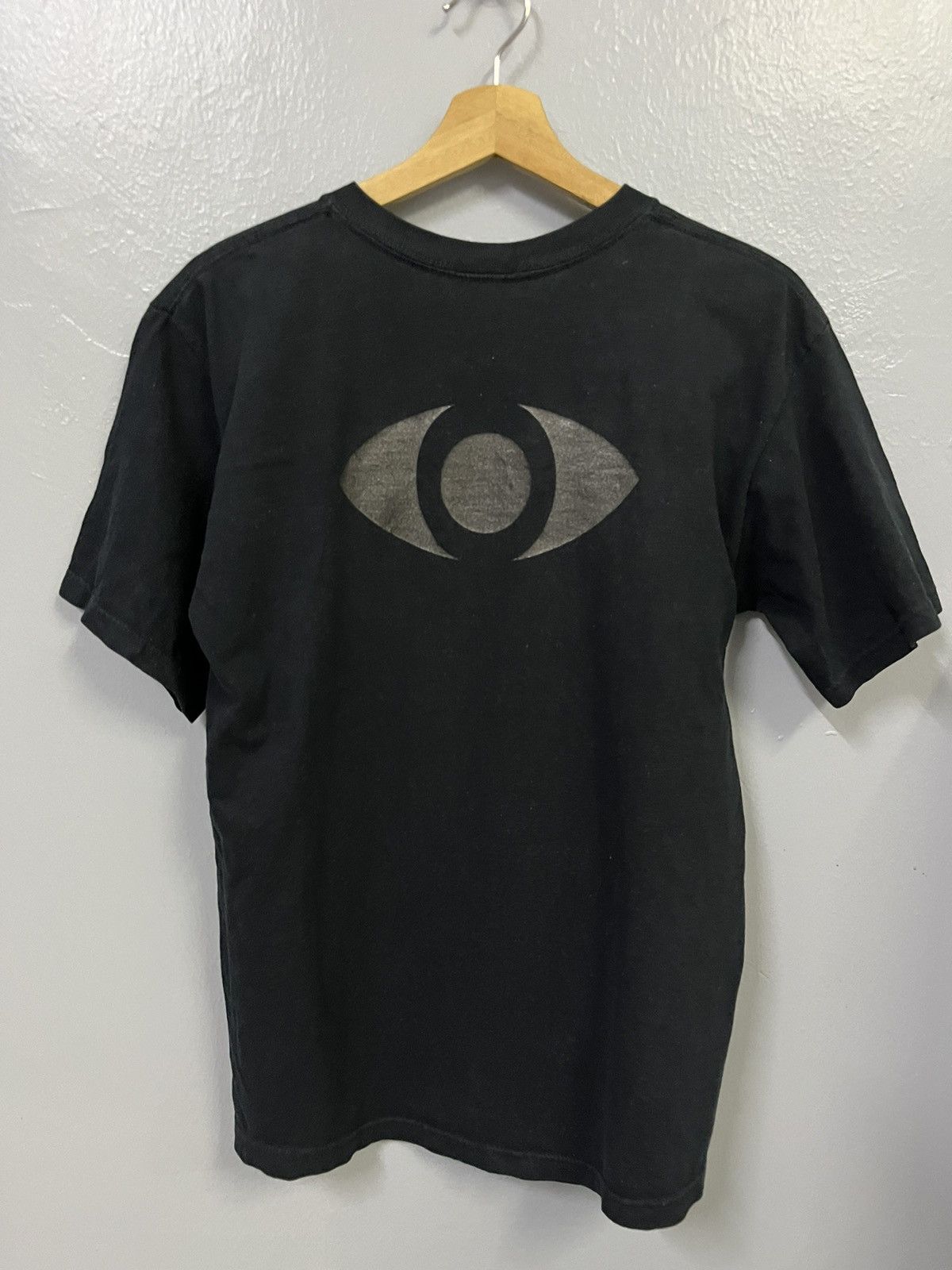 Band Tees VINTAGE FF CONCERT TOUR 2000 OUTSIDE Size US M / EU 48-50 / 2 - 1 Thumbnail