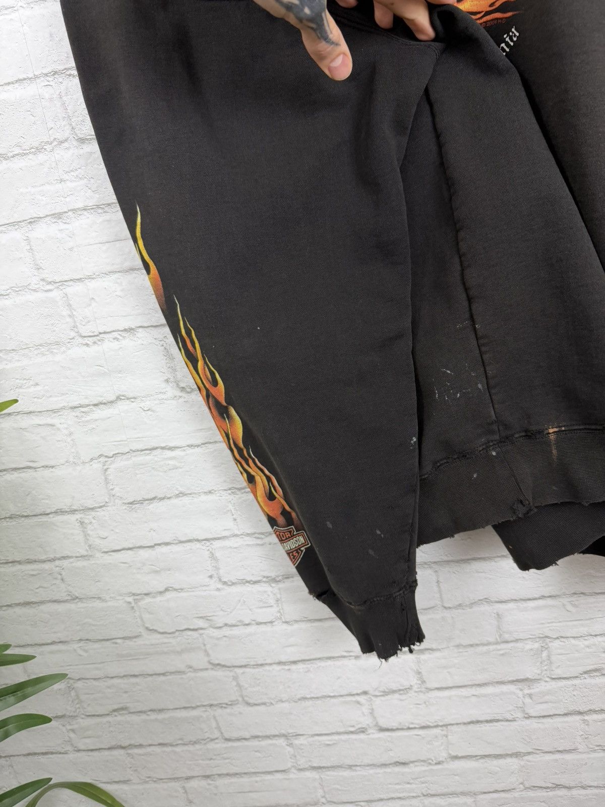 Harley Davidson (XL) THRASHED OUT FLAMES Harley Davidson Zip Up Hoodie Size US XL / EU 56 / 4 - 18 Thumbnail