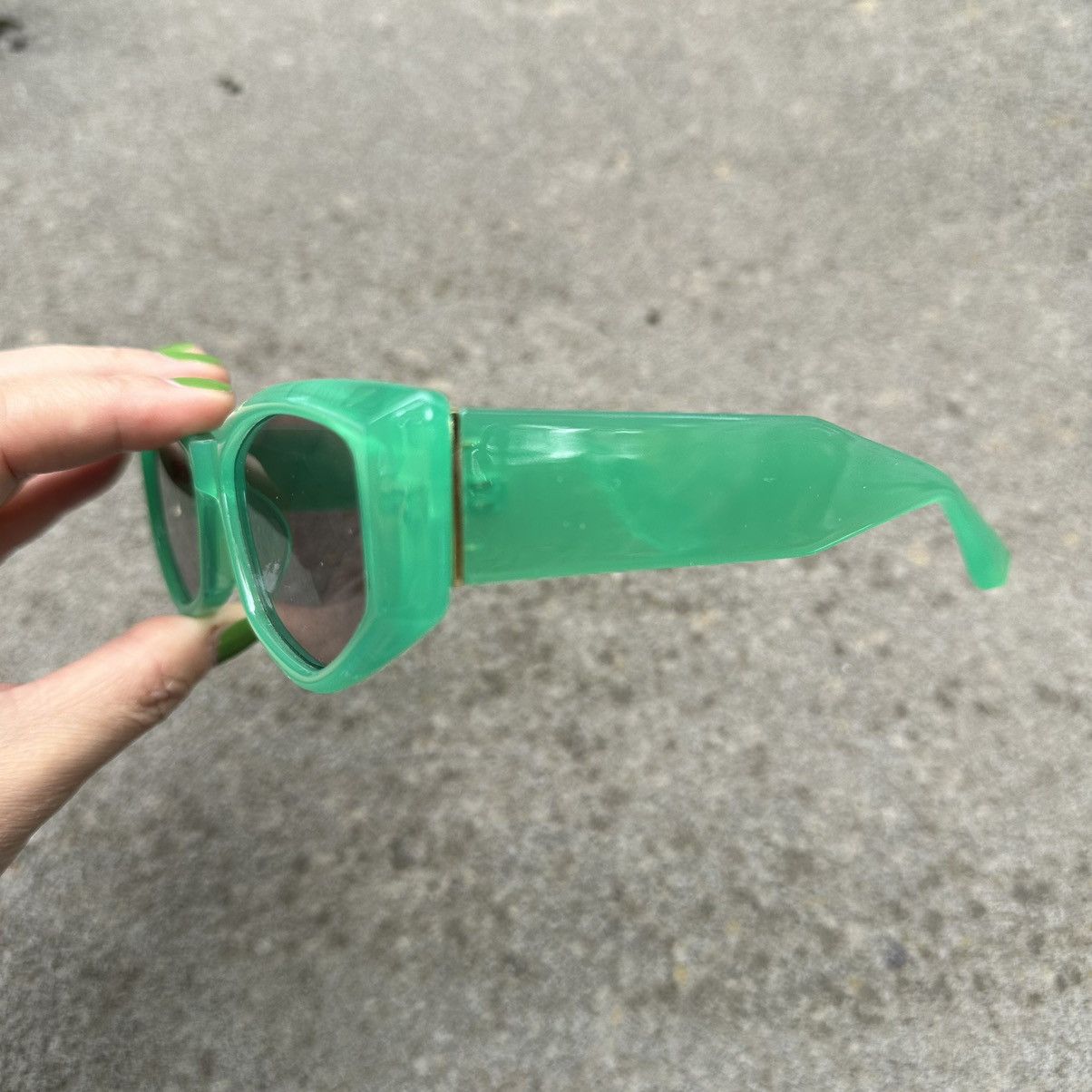 Other Y2K Unisex Sunglasses Retro Fashion Shades QB5672-02 Size ONE SIZE - 2 Thumbnail