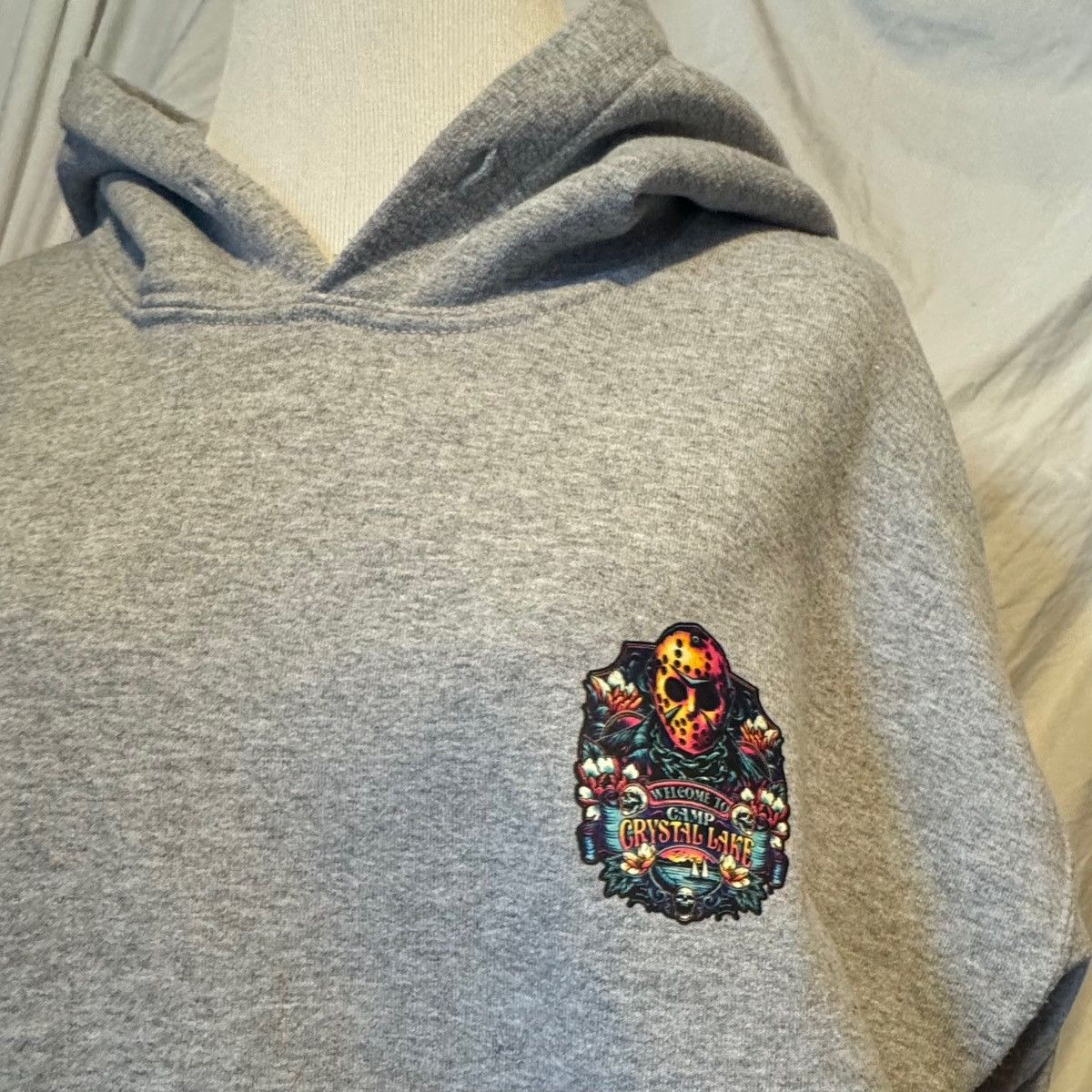 Gildan Camp Crystal Lake, Unisex, Horror Movie Theme Hoodie Size US L / EU 52-54 / 3 - 6 Thumbnail