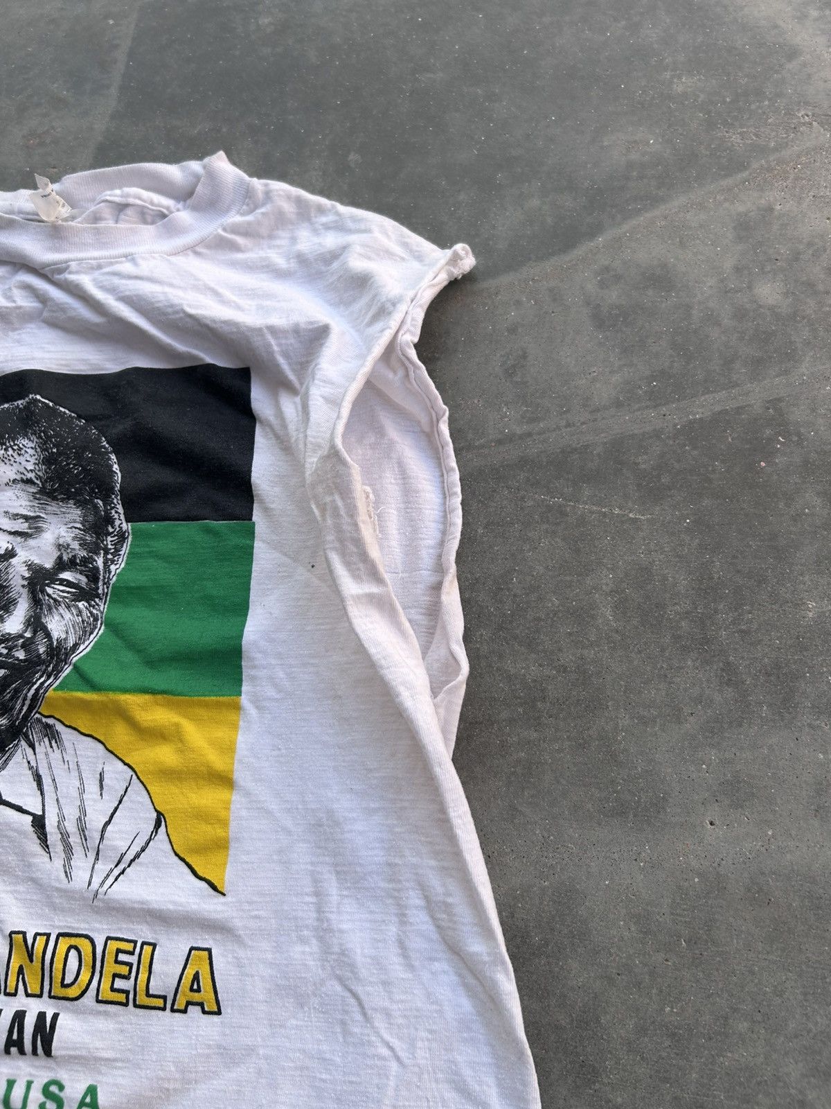 Vintage Vintage 90s Nelson Mandela Tank Top shirt Size US M / EU 48-50 / 2 - 5 Thumbnail
