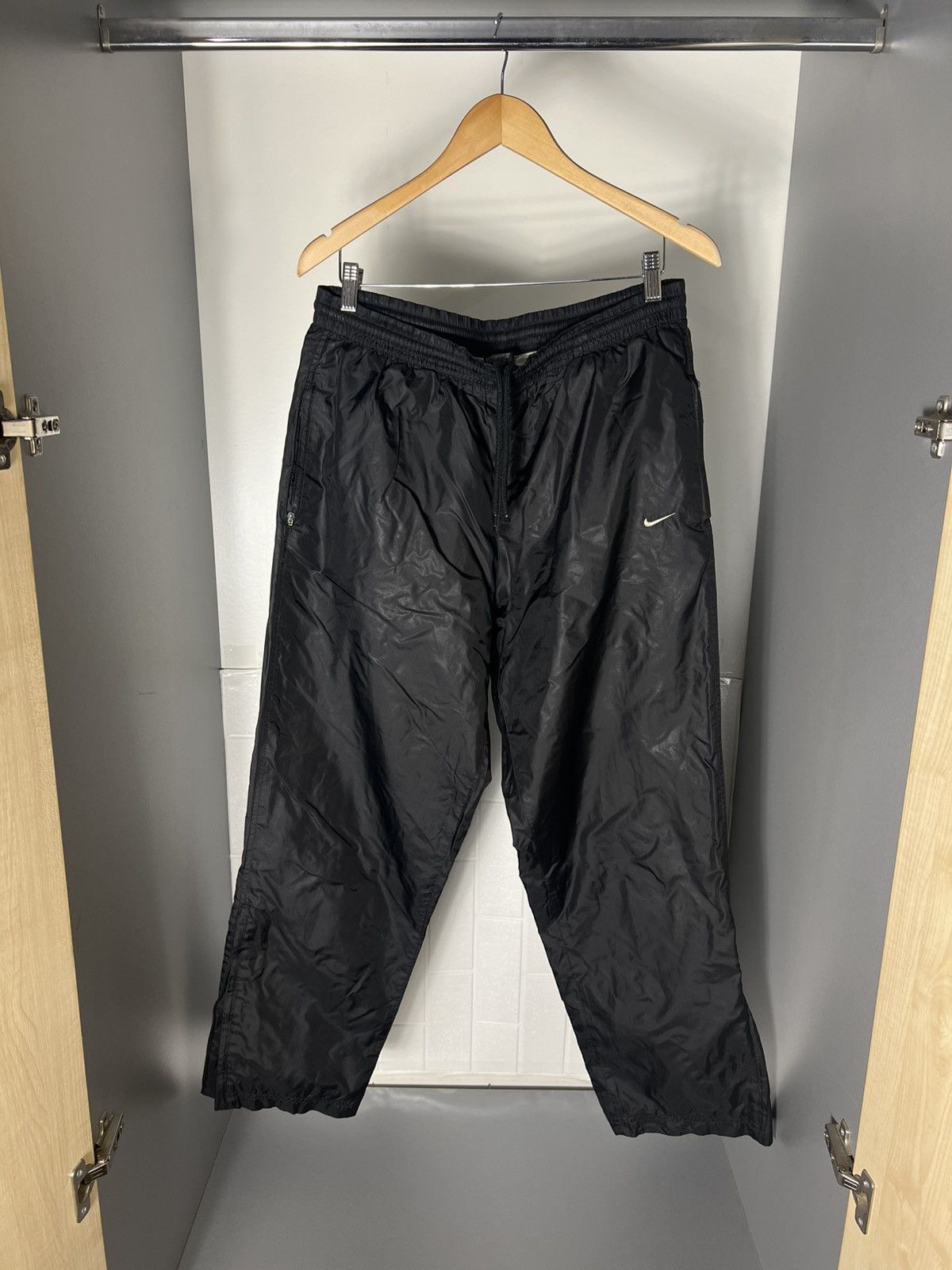Nike × Vintage VERY RARE NIKE NYLON SWEATPANTS SWOOSH DRILL JAPAN STYLE 90s Size US 32 / EU 48 - 1 Thumbnail