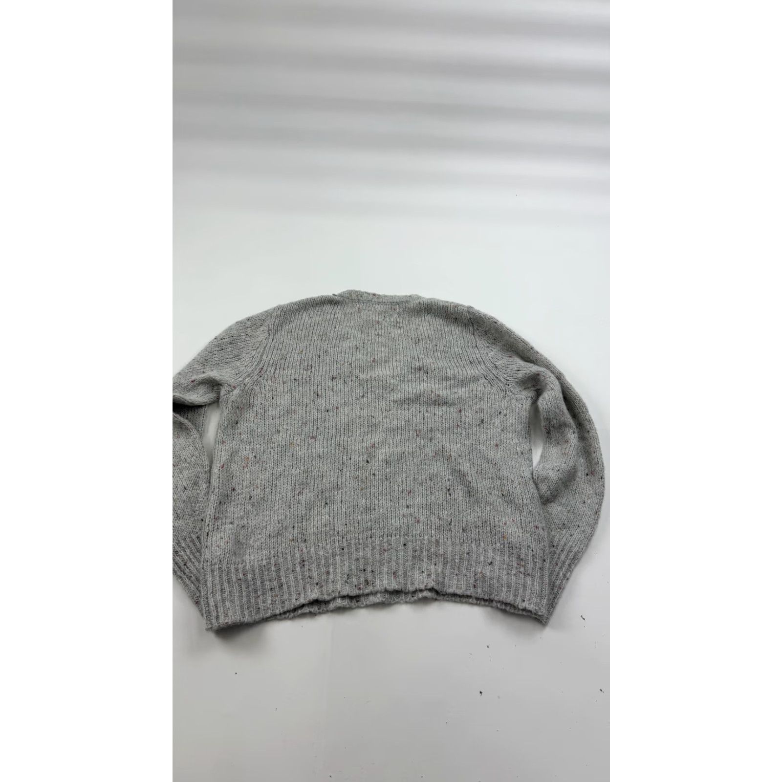 Vintage Evys Tree The Michelle V Neck Wool Blend Speckled ET1002T Sweater Womens Large Gray V-Neck Long Sleeve Raglan Knit Pullover Size L / US 10 / IT 46 - 6 Thumbnail
