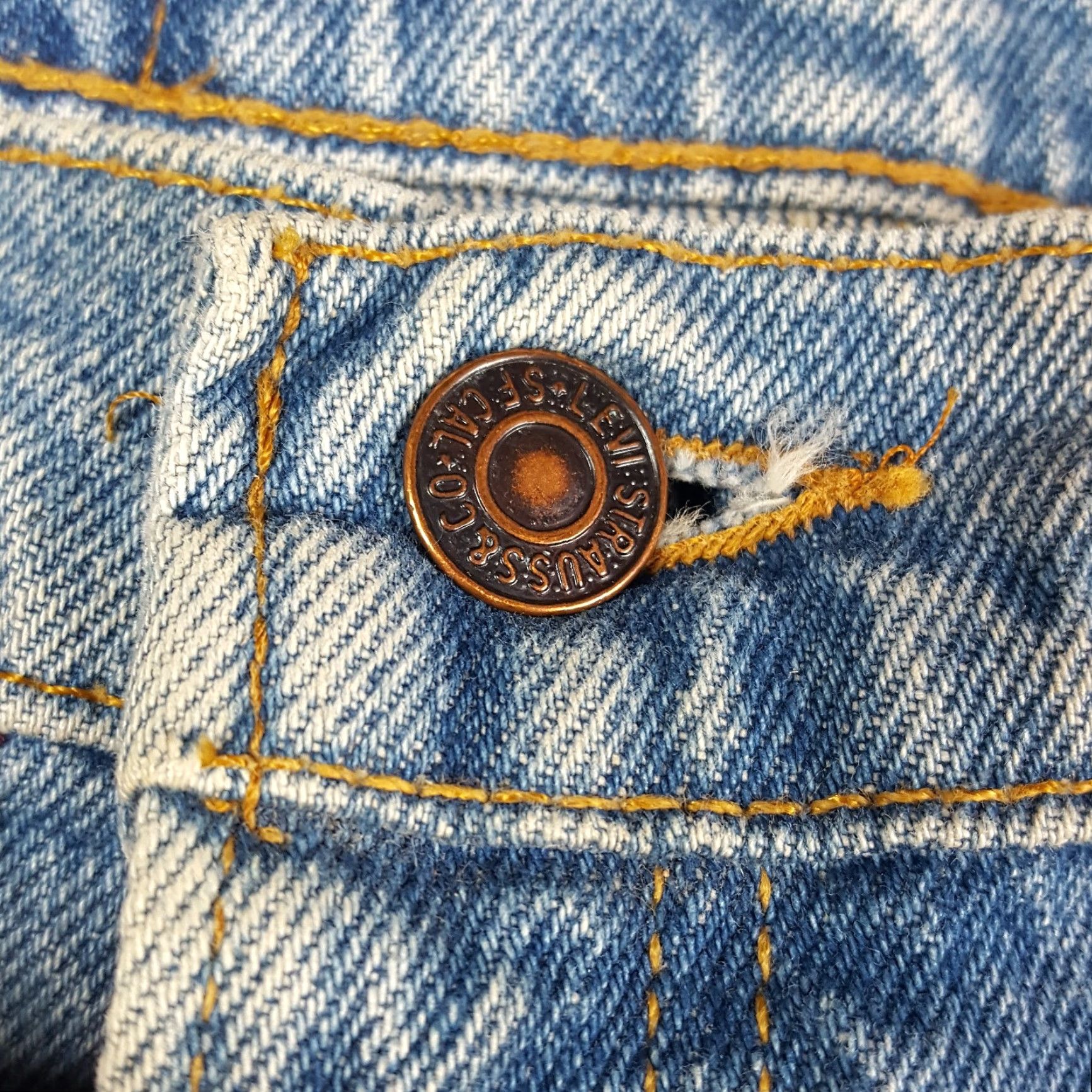 Levi's VINTAGE Levi's Denim Jeans Women Slim Tapered Size 10 Blue 80s 90s Bohemian Casual Retro Rock Y2K High Rise 31 Inseam 5-Pocket Design Pants Size 32" / US 10 / IT 46 - 5 Thumbnail